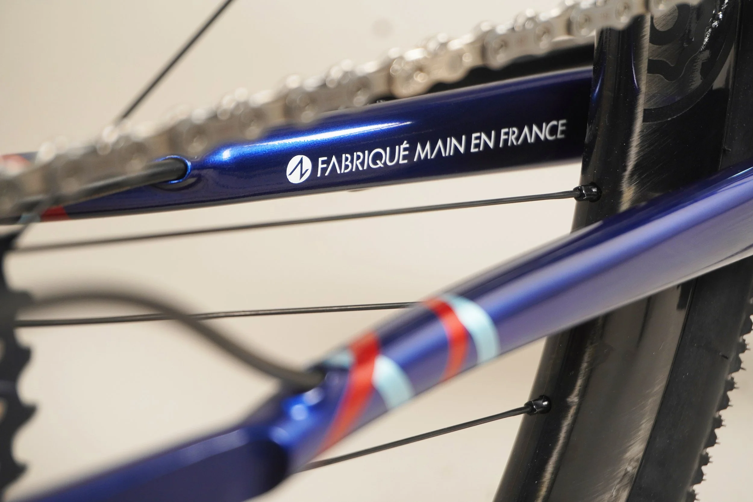 AVALANCHE CYCLES - ACIER SUR MESURE CAMPA GRX 10.jpg