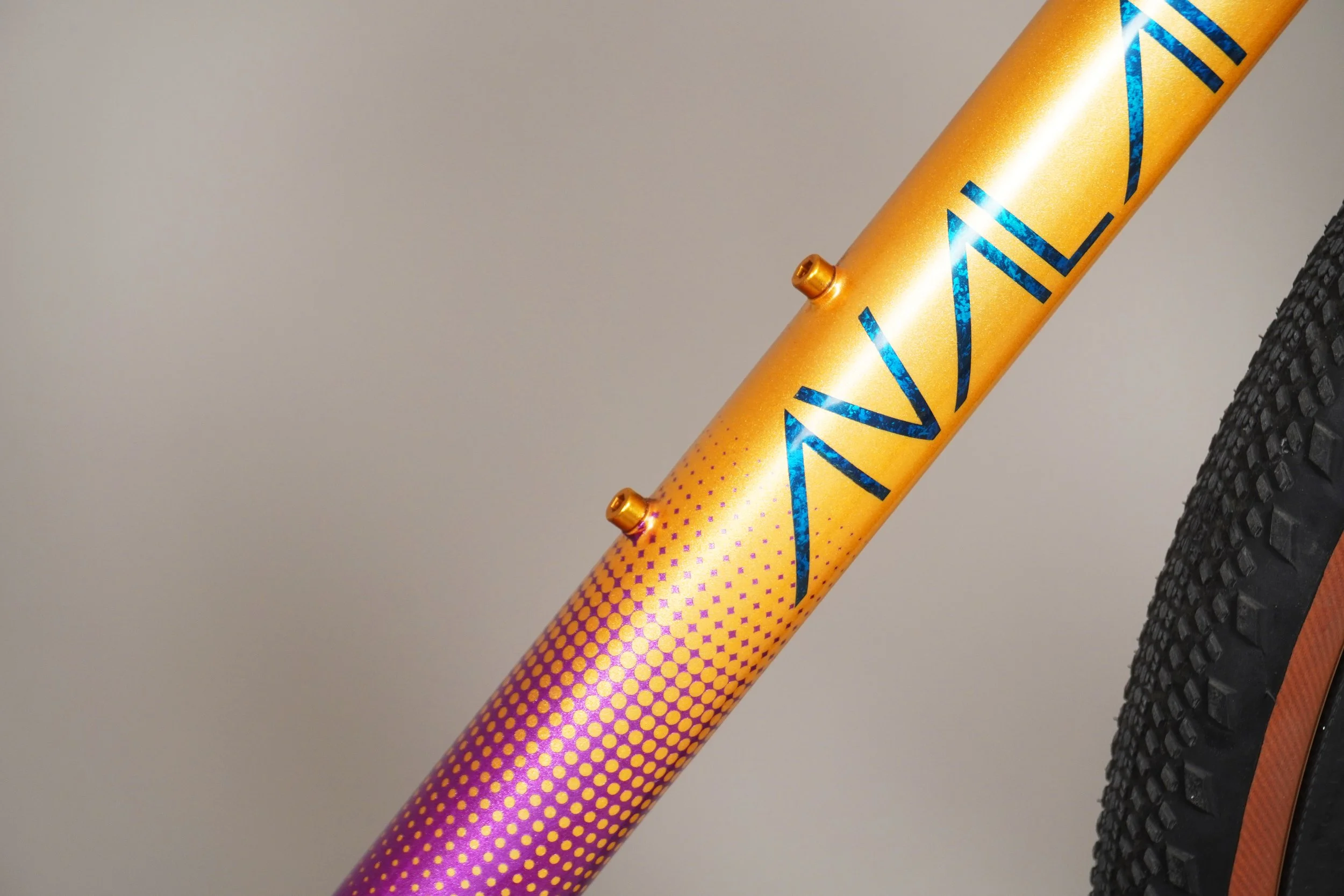 AVALANCHE CYCLE - VELO ROUTE INOX XCR SUR MESURE- VIOLET 05.jpg