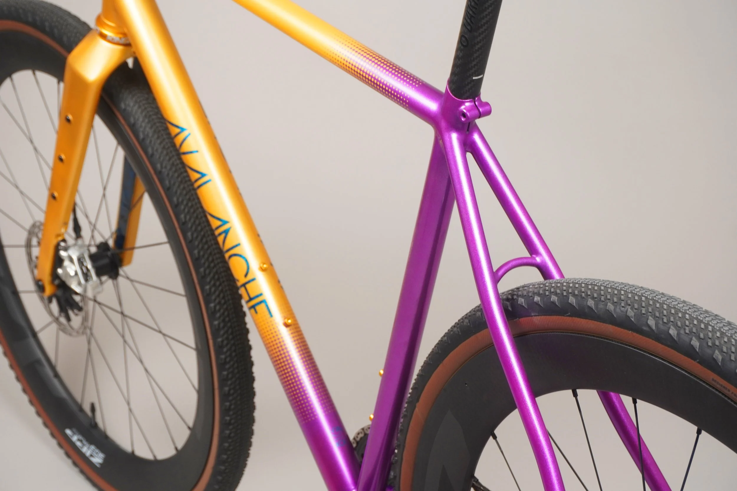 AVALANCHE CYCLE - VELO ROUTE INOX XCR SUR MESURE- VIOLET 22.jpg