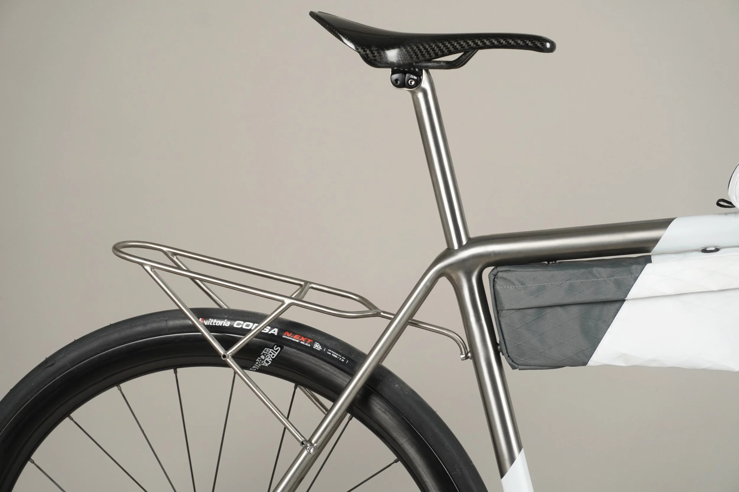 AVALANCHE CYCLES- WHITE TITANE PROLONGATEURS - 04.jpg