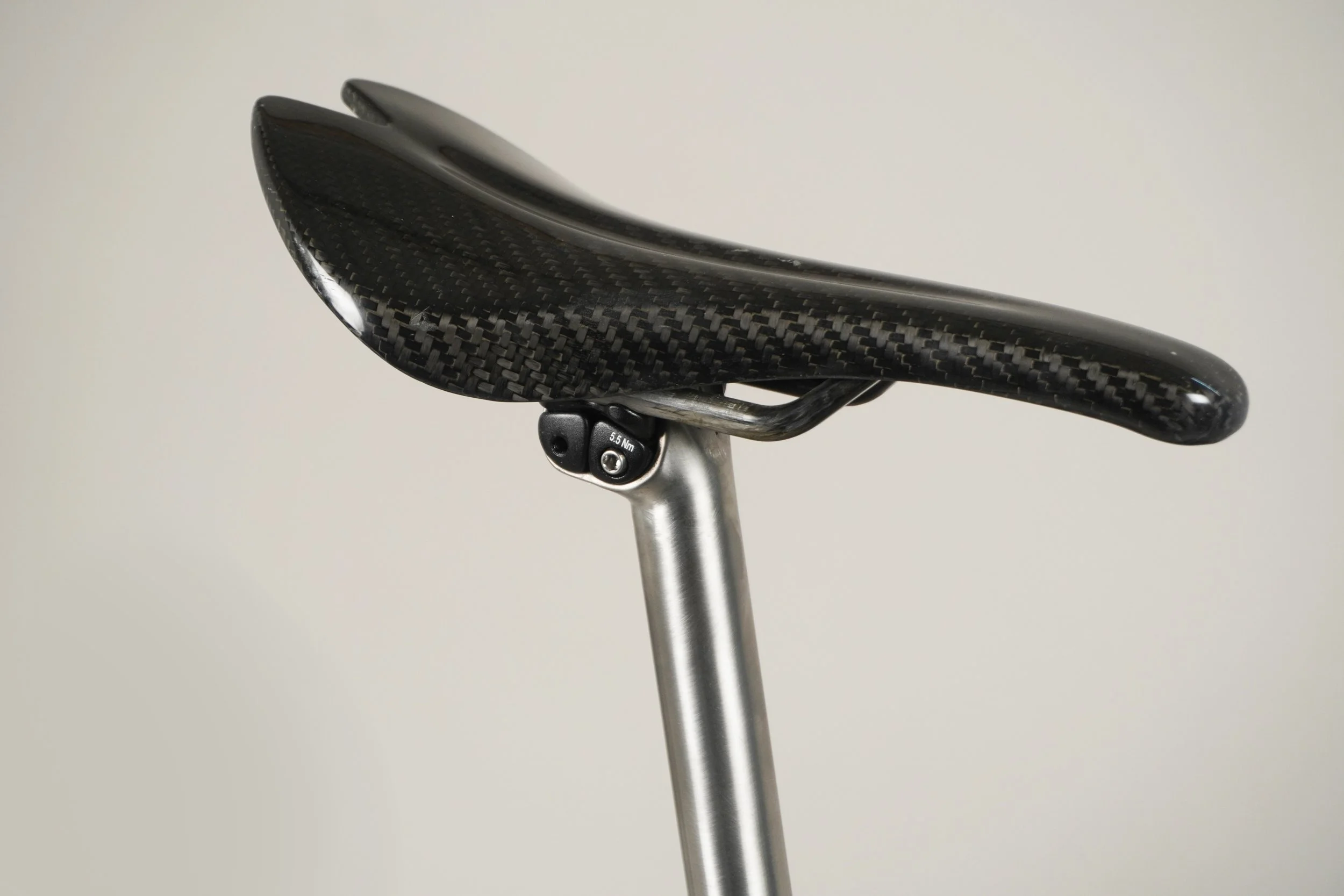 AVALANCHE CYCLES- WHITE TITANE PROLONGATEURS - 20.jpg