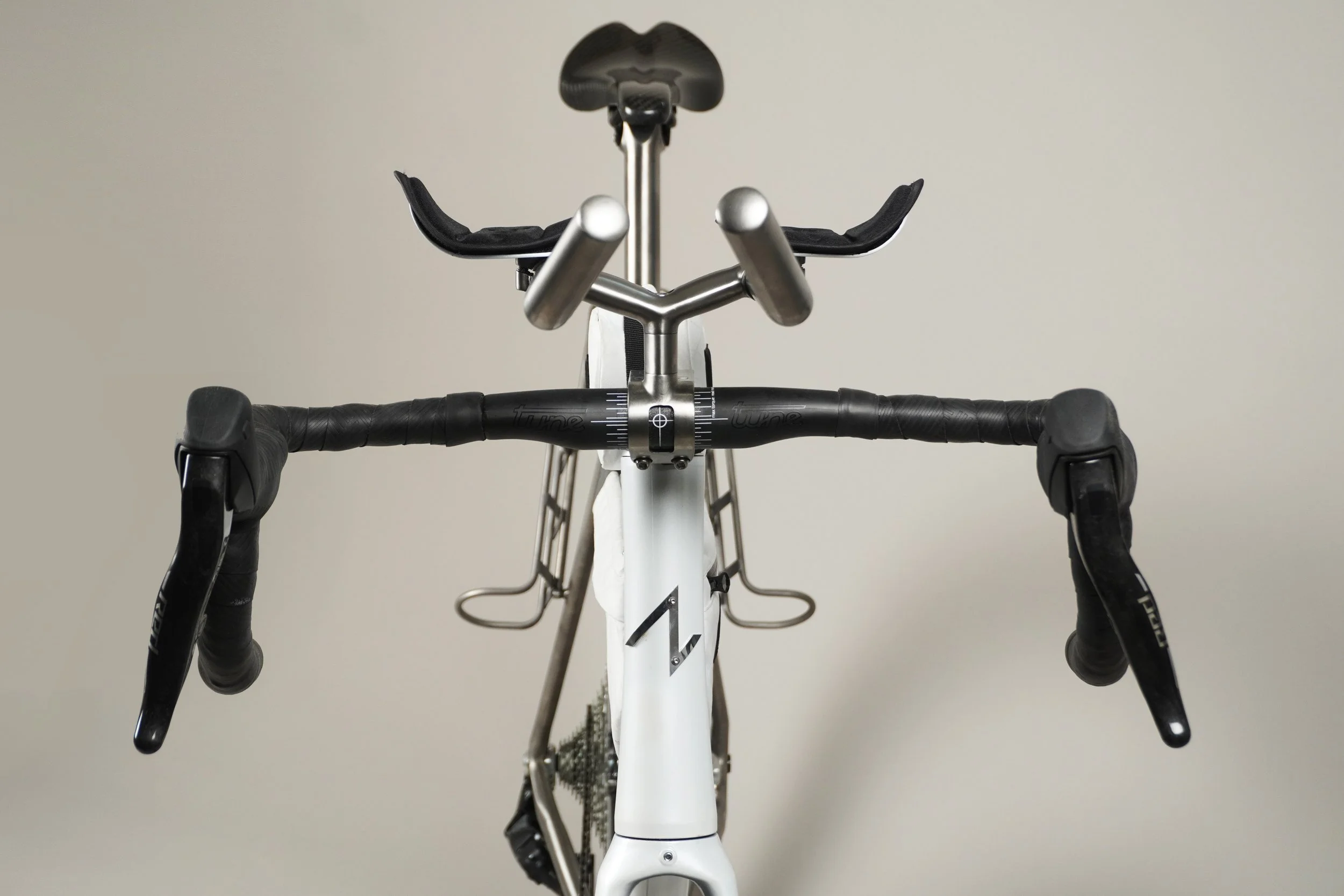 AVALANCHE CYCLES- WHITE TITANE PROLONGATEURS - 26.jpg