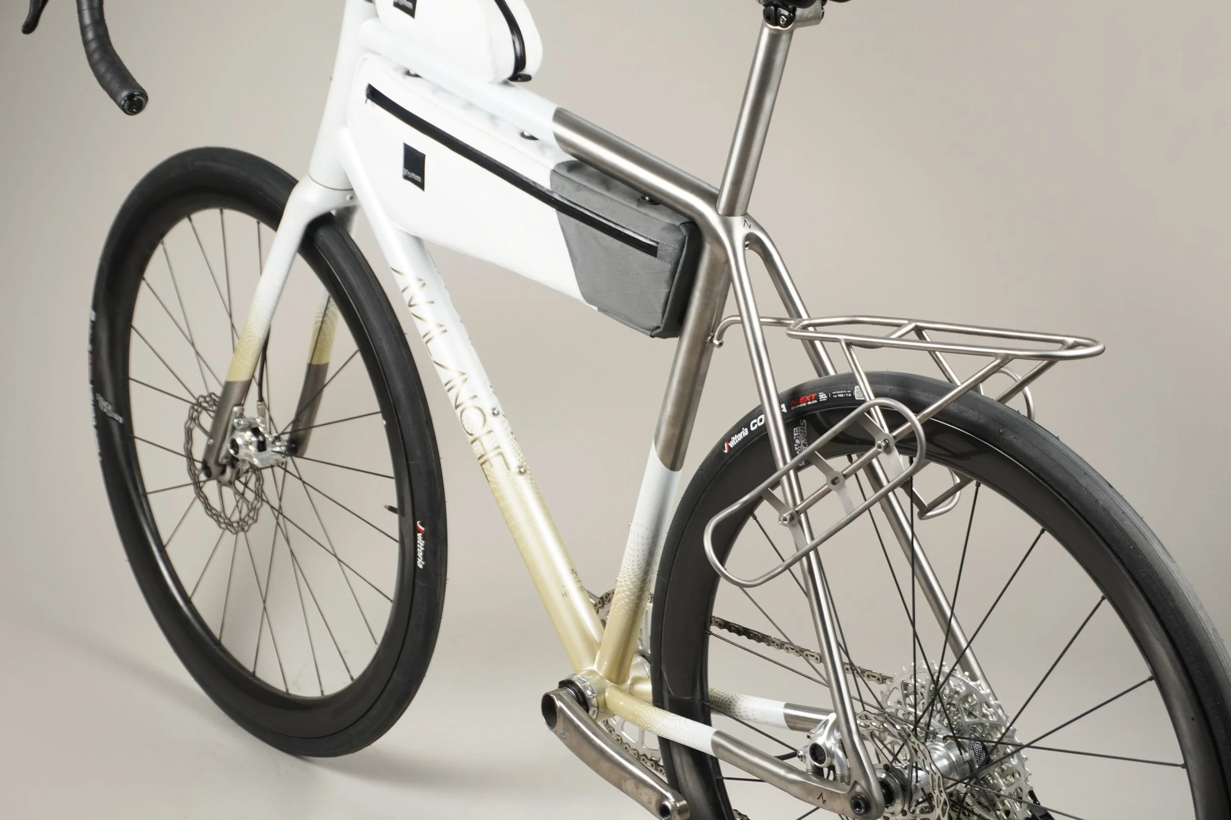 AVALANCHE CYCLES- WHITE TITANE PROLONGATEURS - 37.jpg