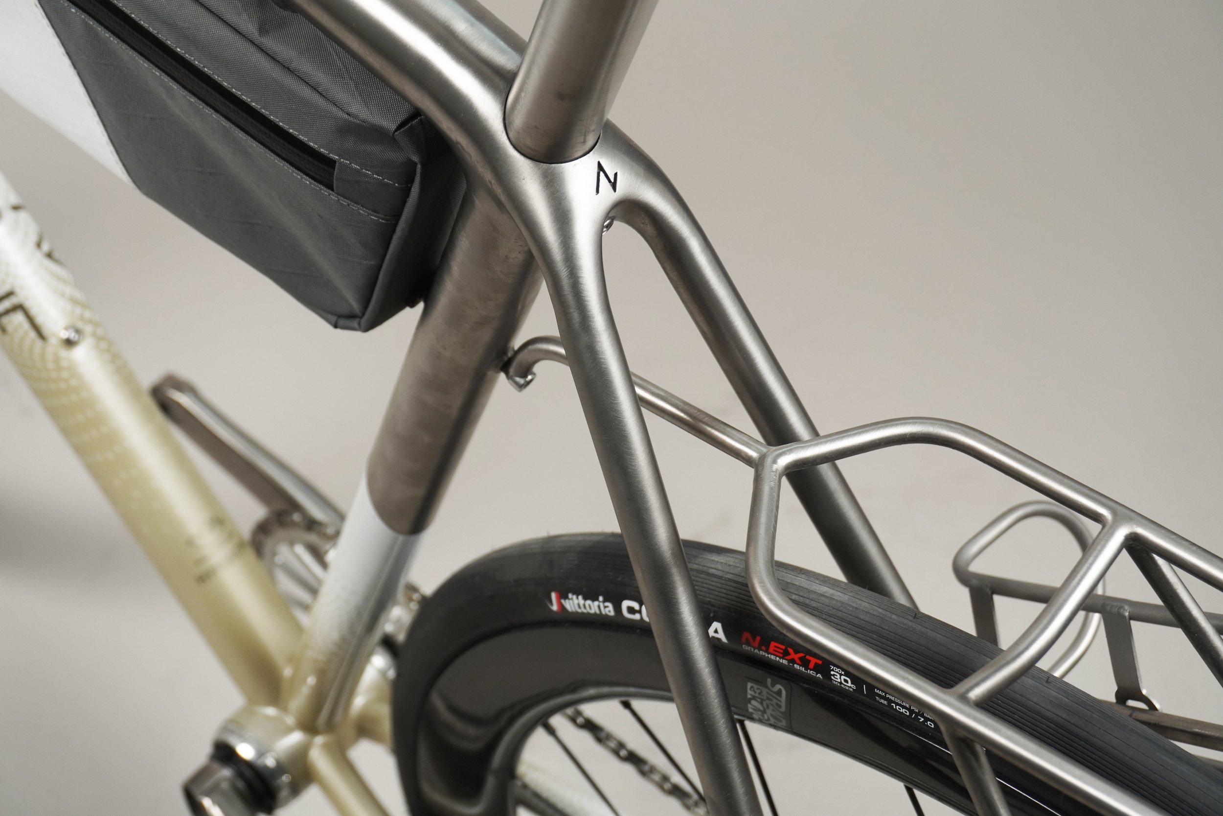 AVALANCHE CYCLES- WHITE TITANE PROLONGATEURS - 39.jpg