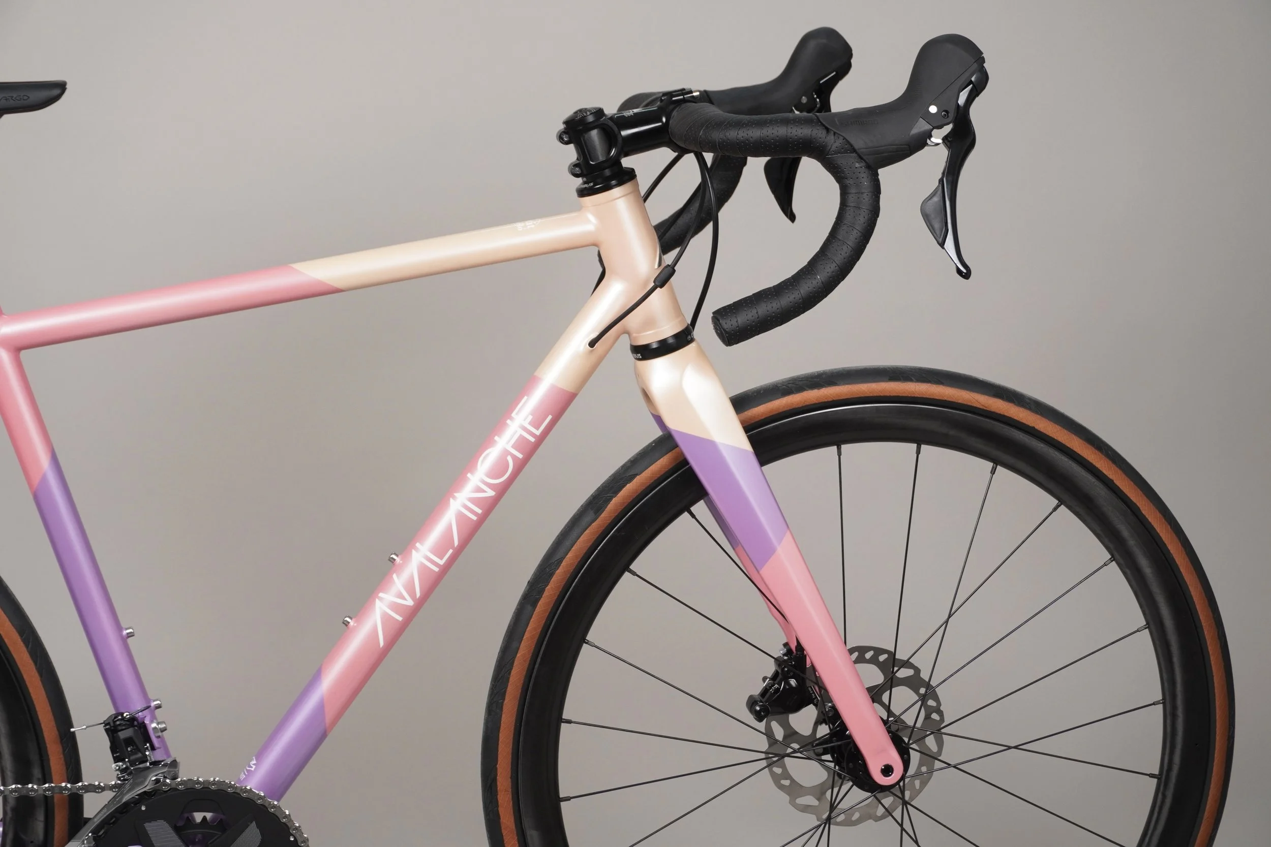 AVALANCHE CYCLES-ACIER SUR MESURE - PASTEL 02.jpg