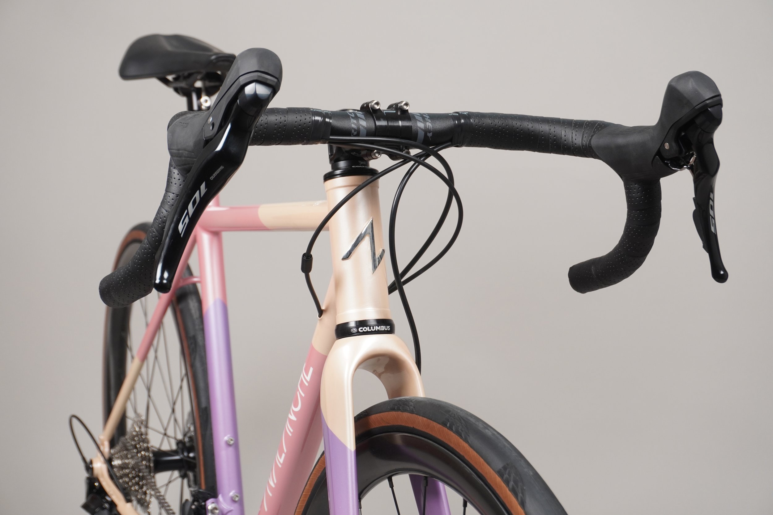 AVALANCHE CYCLES-ACIER SUR MESURE - PASTEL 09.jpg