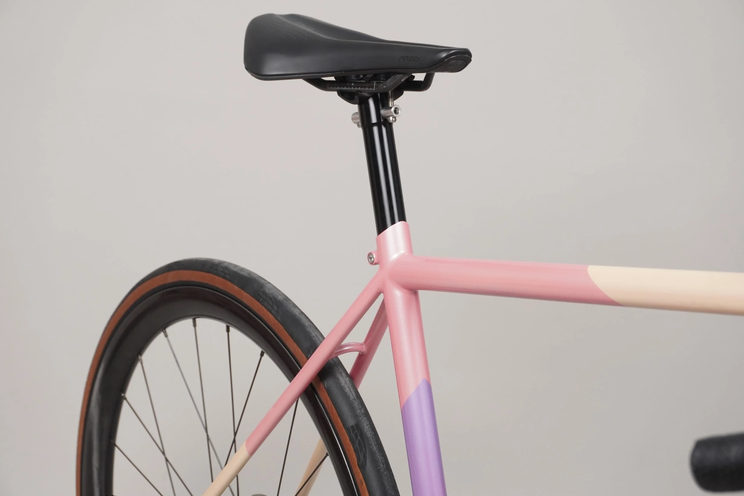 AVALANCHE CYCLES-ACIER SUR MESURE - PASTEL 10.jpg