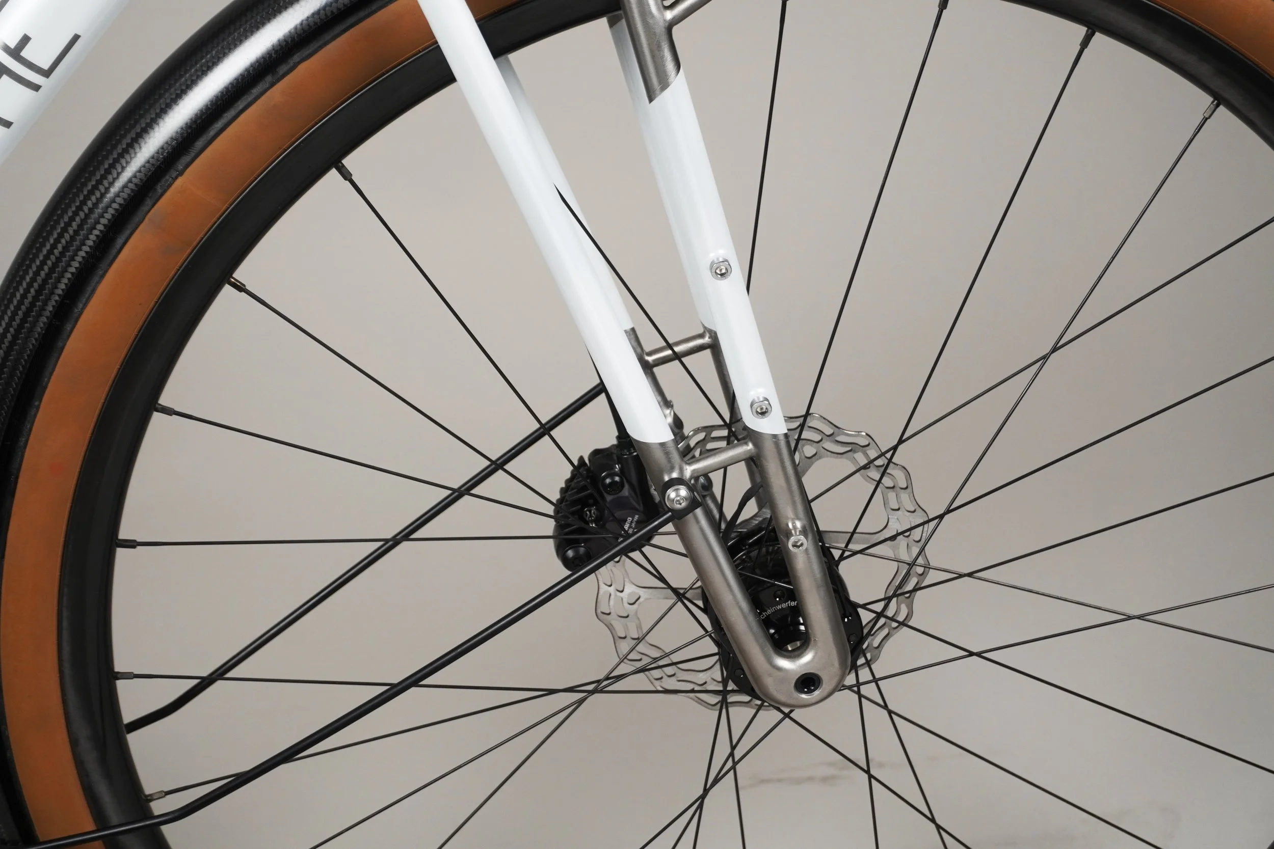 AVALANCHE CYCLE-TITANIUM WHITE TRUSS 07.jpg