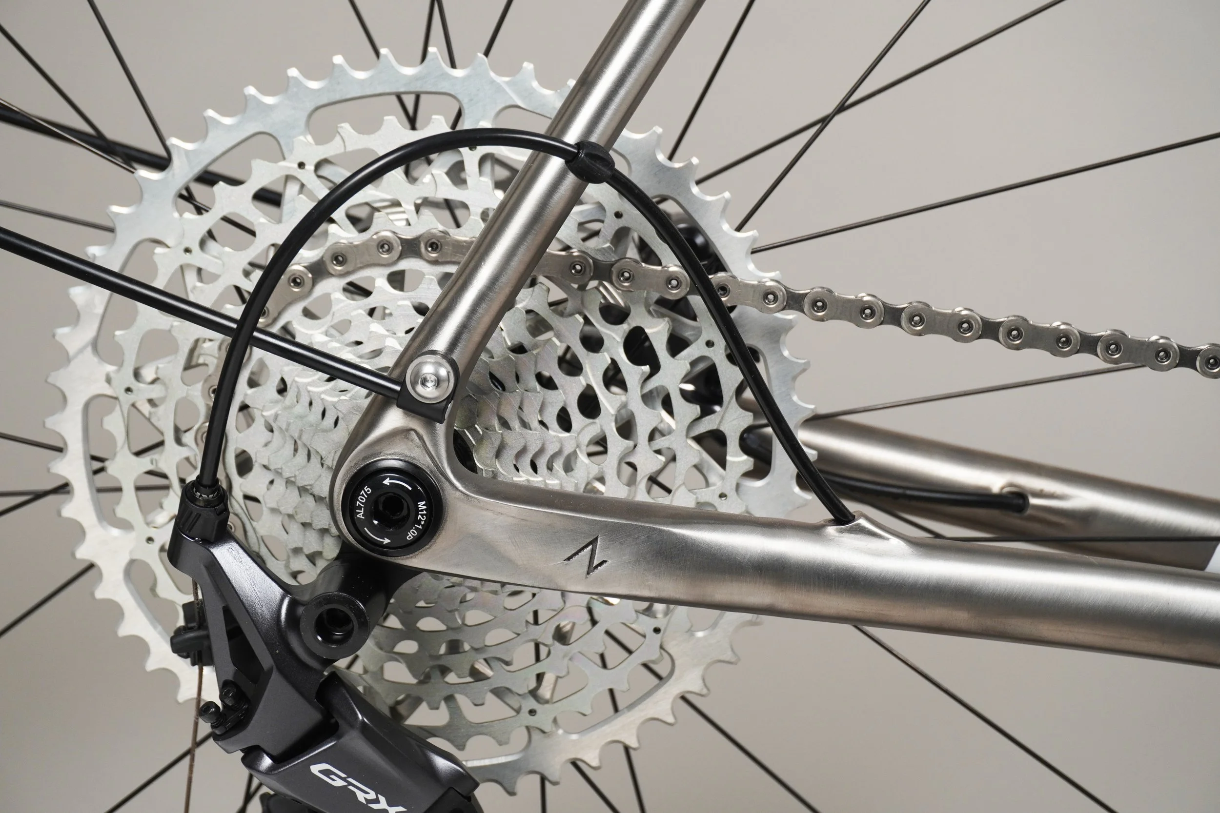 AVALANCHE CYCLE-TITANIUM WHITE TRUSS 14.jpg