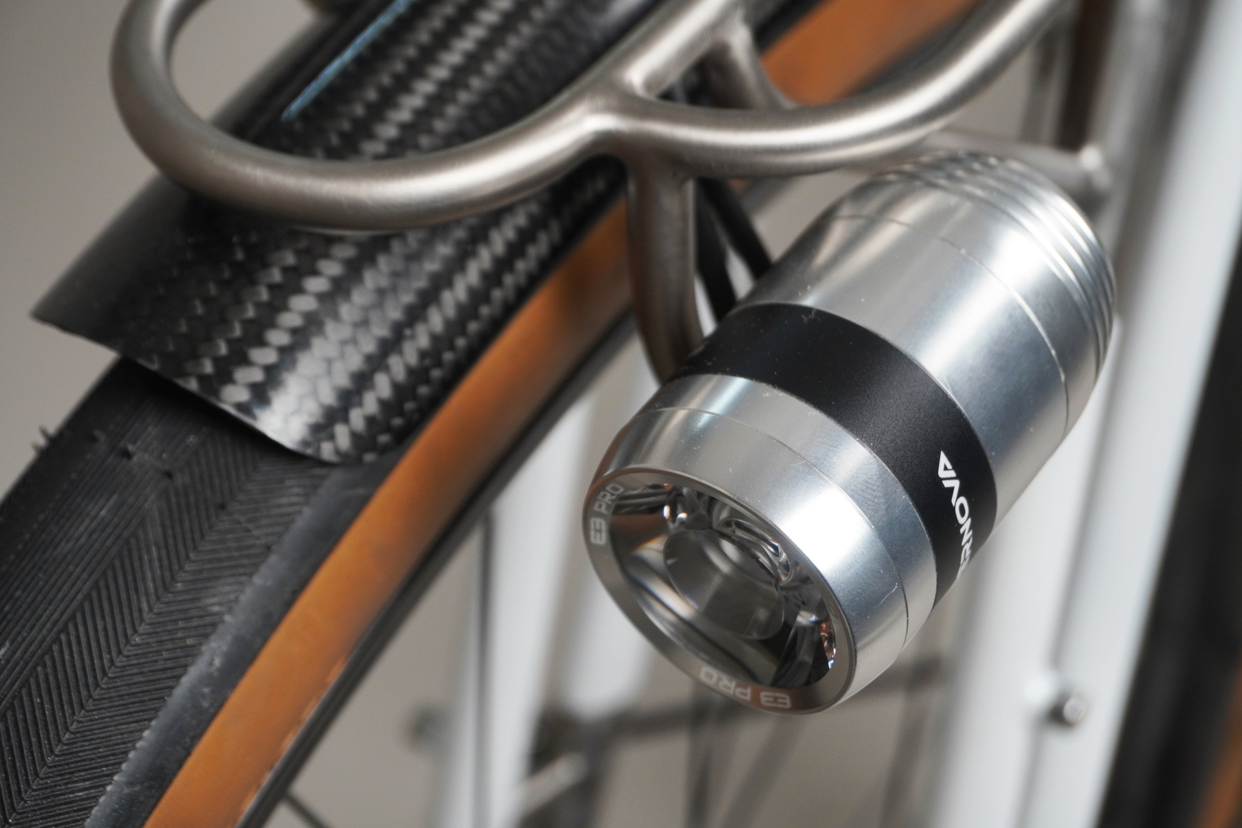 AVALANCHE CYCLE-TITANIUM WHITE TRUSS 28.jpg
