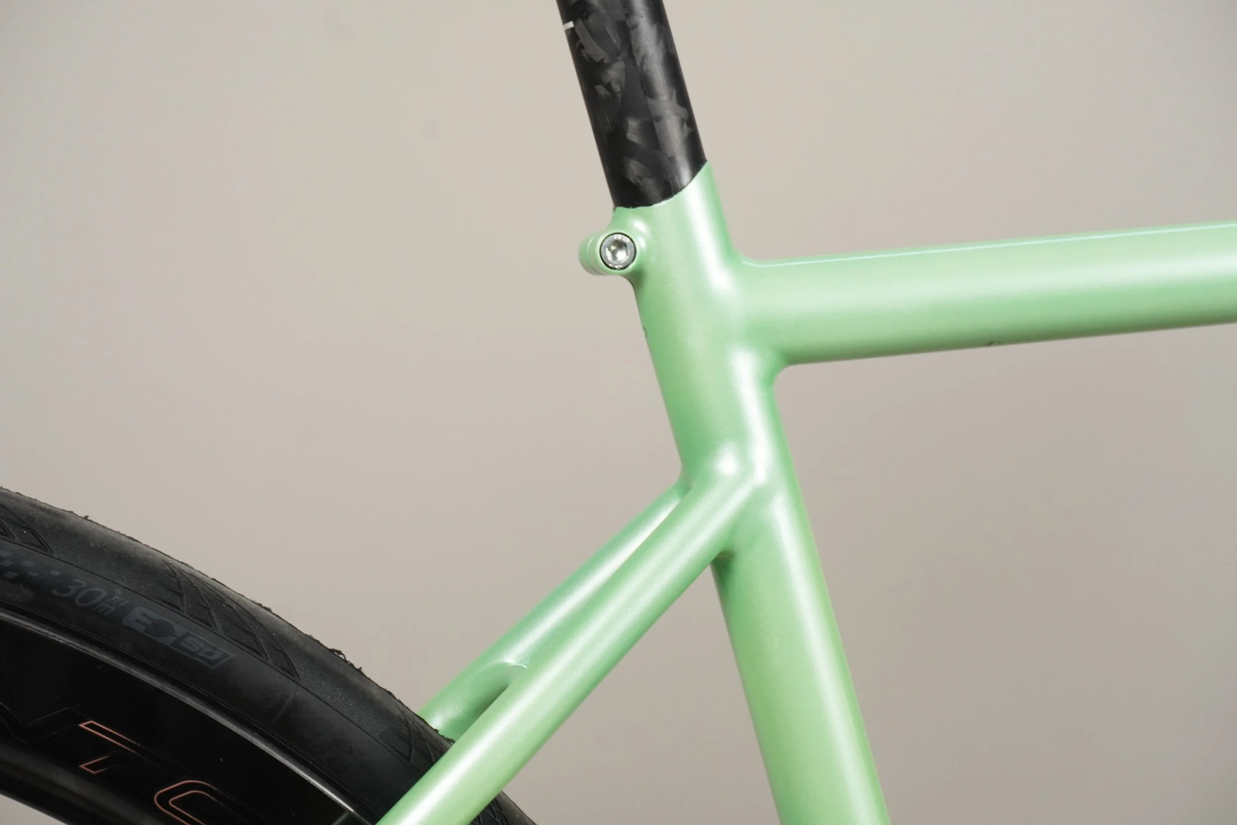 AVALANCHE-vélo inox route sur mesure-vert orange 13.jpg