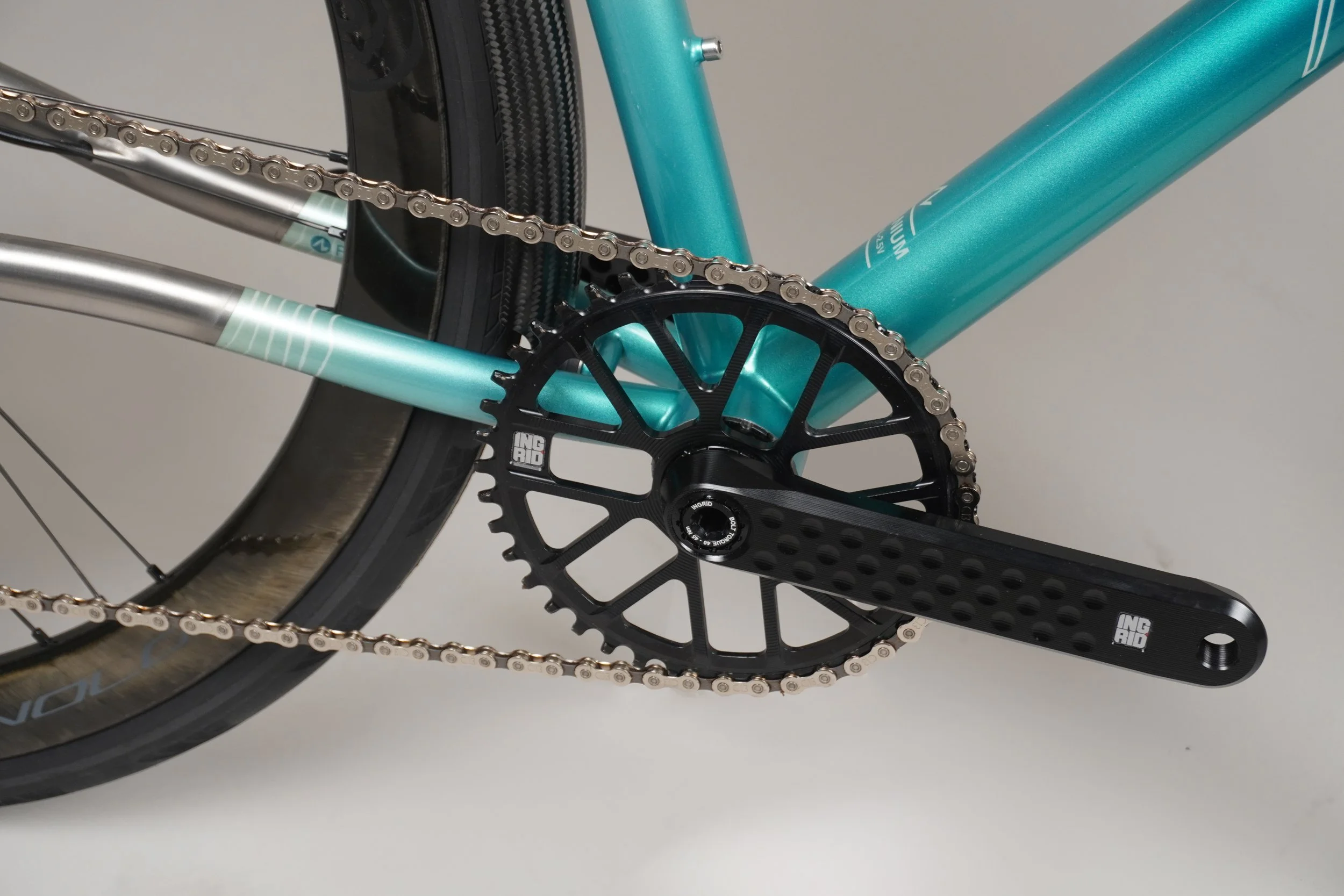 AVALANCHE CYCLES-TITANIUM GRAVEL BLUE GRADIENT 06.jpg