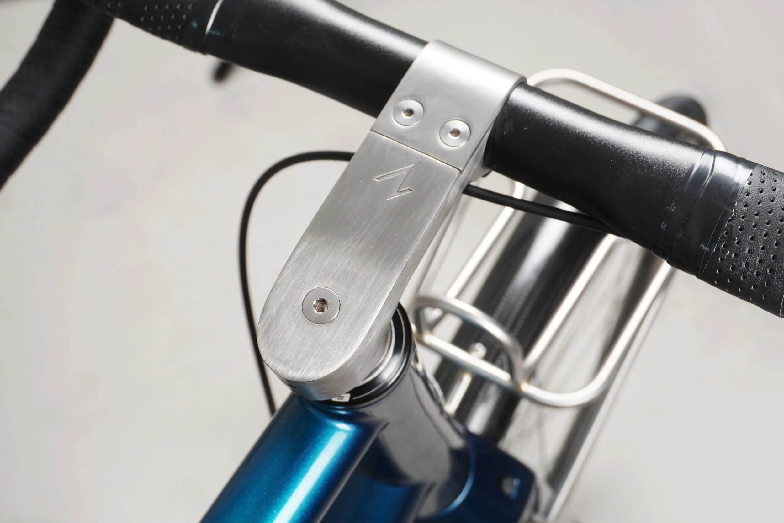 AVALANCHE CYCLES-TITANIUM GRAVEL BLUE GRADIENT 18.jpg