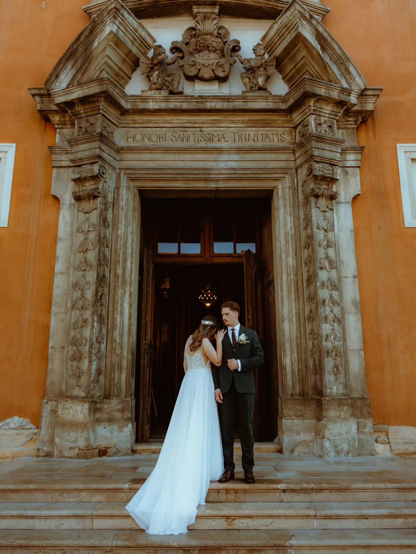 A love story surrounded by timeless beauty - from the old church to the charming streets of Cluj-Napoca. 
Two hearts, one beautiful day, and memories made to last forever!