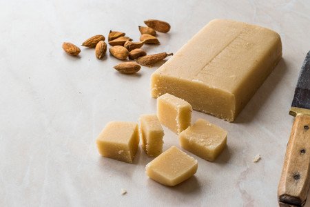 mazapan de almendras.jpg