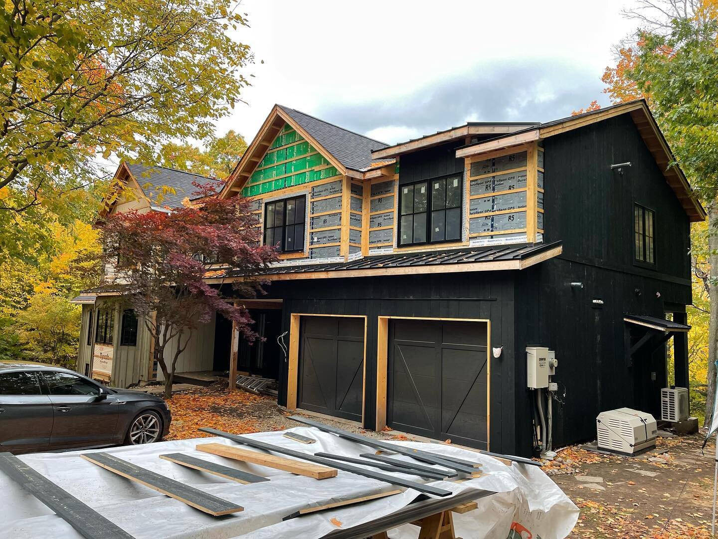 Renovation&hellip;Thursday 🔨 
10 months later, siding is going on. Looking on the bright side, at least it won&rsquo;t be sitting much longer in the mud that is my current driveway. On the dark side, snow is starting to fly, and we still need soffit