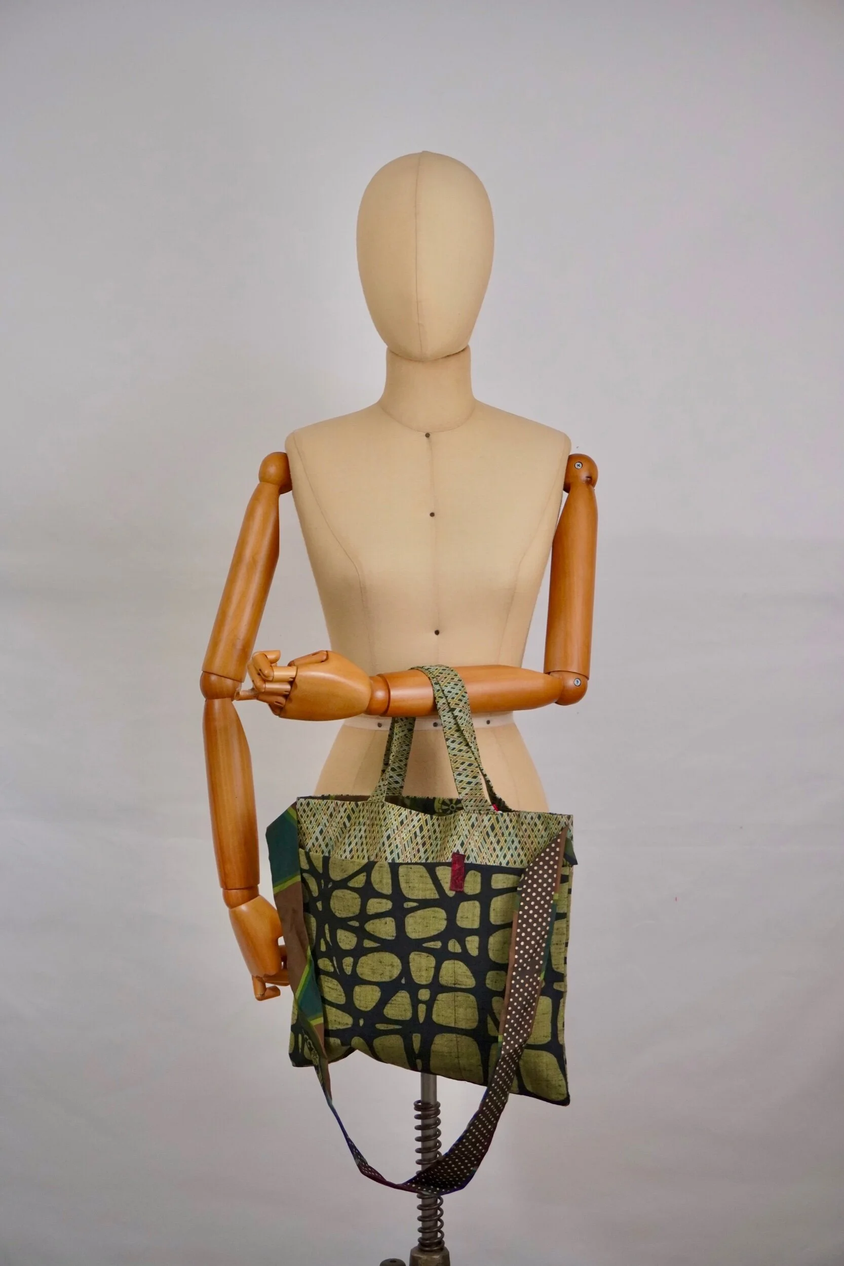 7F5A8BCA-355C-4EB7-AA08-E8DEB722C8AC