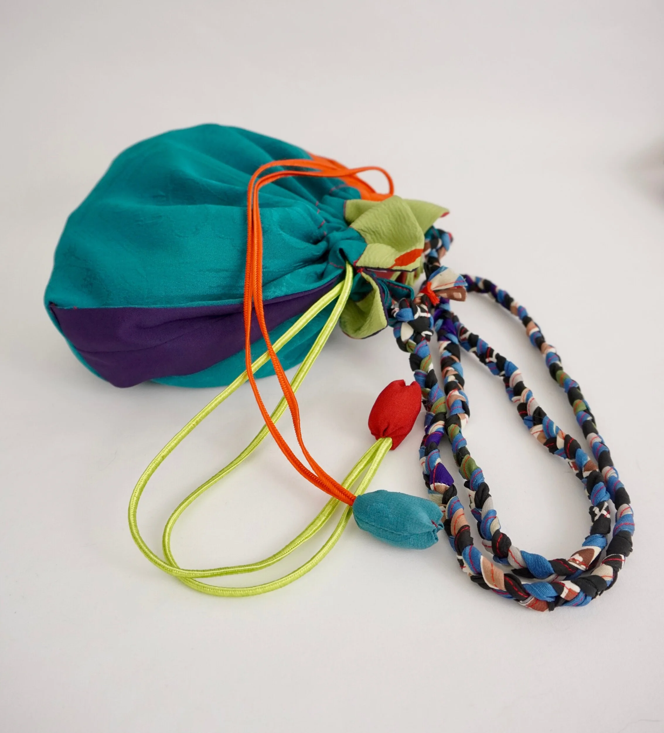 3B5E7493-F6E5-48F9-8847-C3A88DA4C5CD