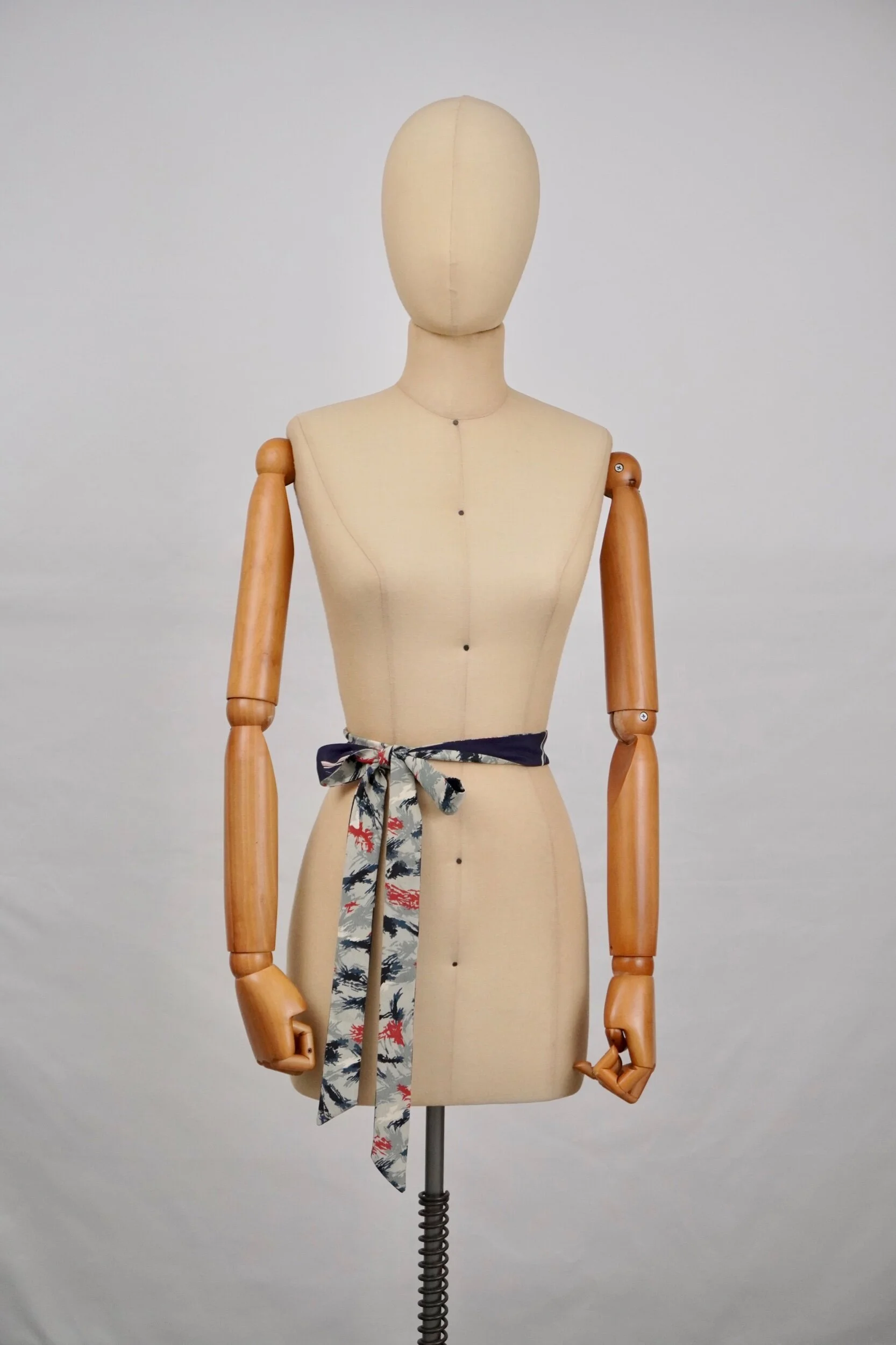 5BDC0014-923B-4F1B-A2FE-F3ACD8250B5B