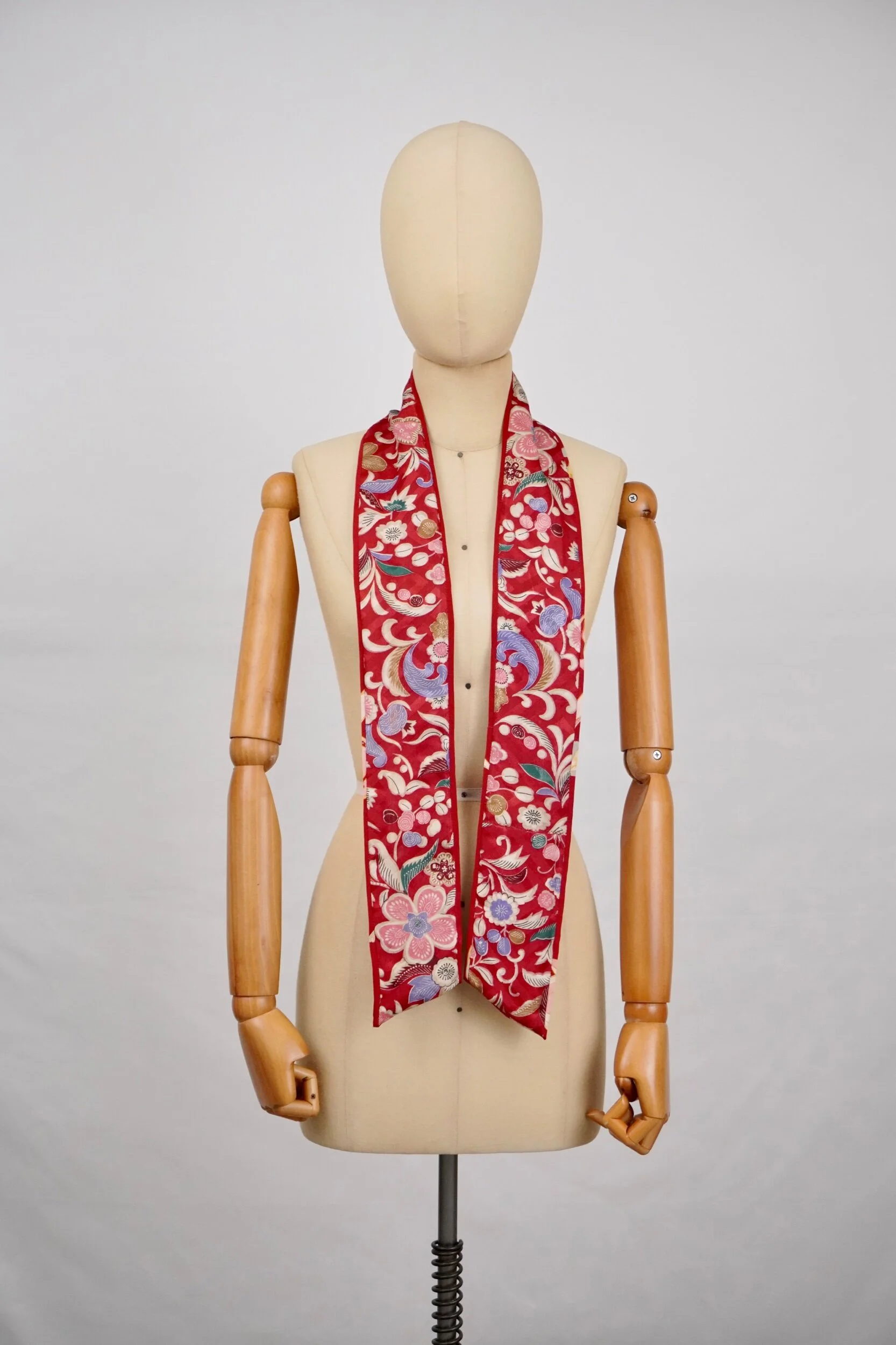 EAC954F9-925B-464C-98AB-30710C7174BF