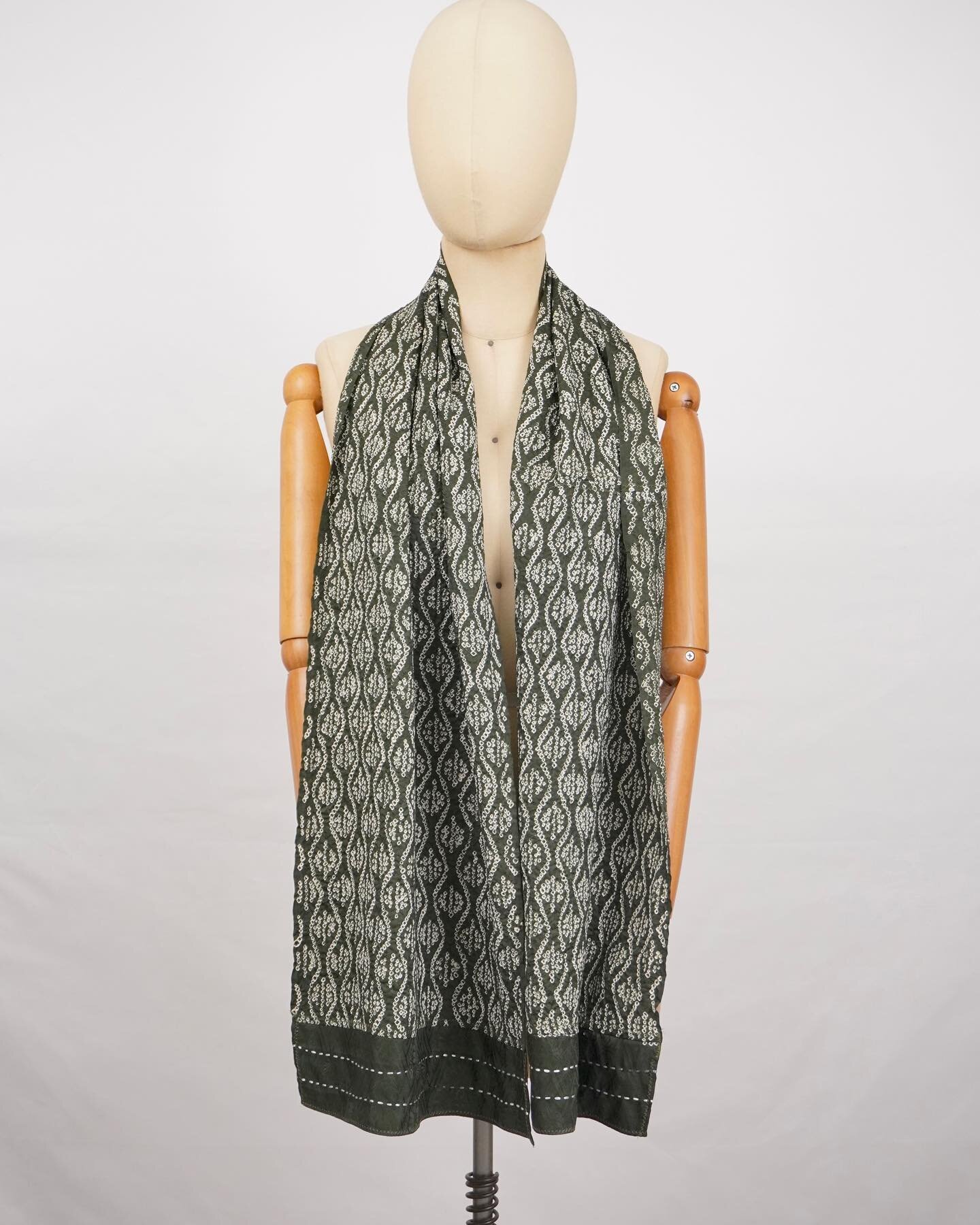 Winter is almost here!!!!

When trying to stay warm and stylish in the winter, our Shibori scarves are the way to go!

Come visit my website to see dozens of Shibori scarves!
Link in bio

#scarf #japanesesilk #kimonofabric #vintagejapanesesilks #japa