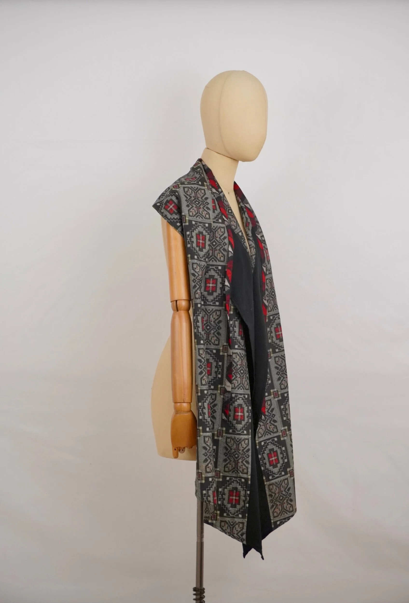 0C9CE0A2-07B7-4AA4-807B-F1F944A8D232