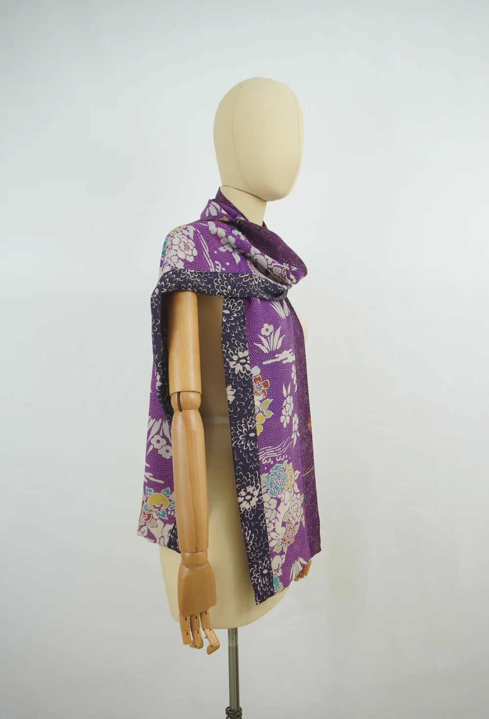 HEUGN SILK SCARF 希少品 美品 HEUGN SILK SCARF 希少品 美品 - メルカリ