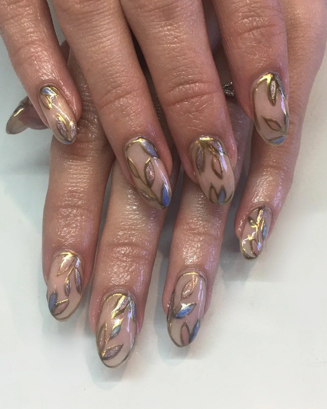 &quot;Soft hues, gentle light. Beauty that feels like a love letter.&quot; ❤

💅Nails by @megnoels.nails 

☎ Call or visit our website to book an appointment!

📞 (850) 353-2804
💻 bsbdestin.com

 #spadestinfl #destinnailtech #NailGoals #destinmani #