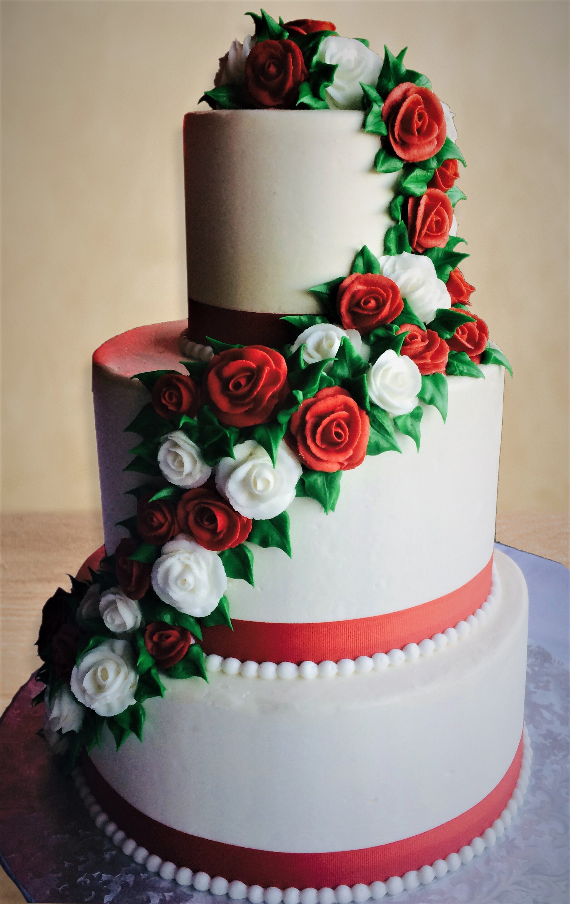 White Cake Red and White Roses Beige BG.jpg