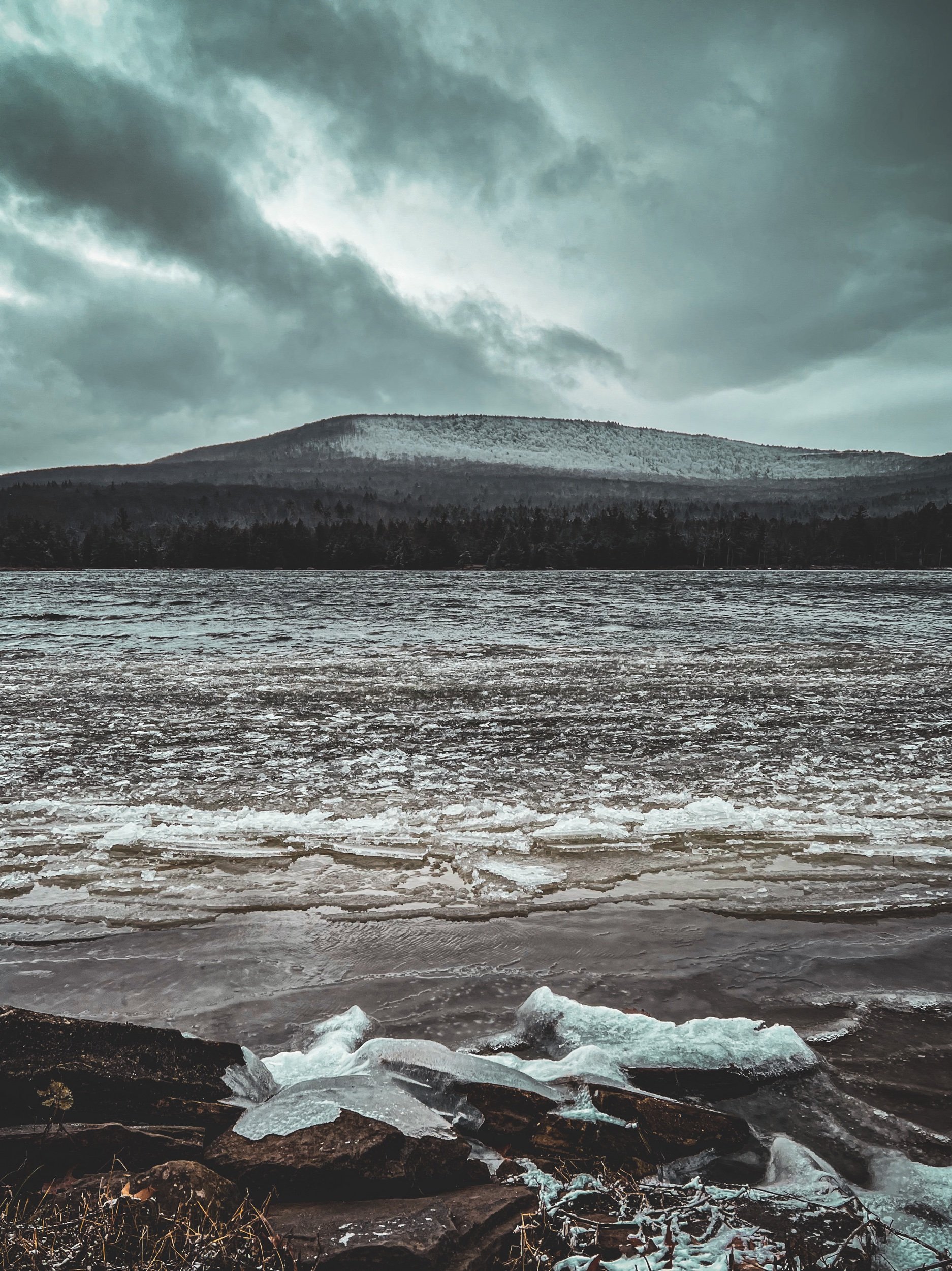  A beautiful frozen lake near Deer Mountain Inn 