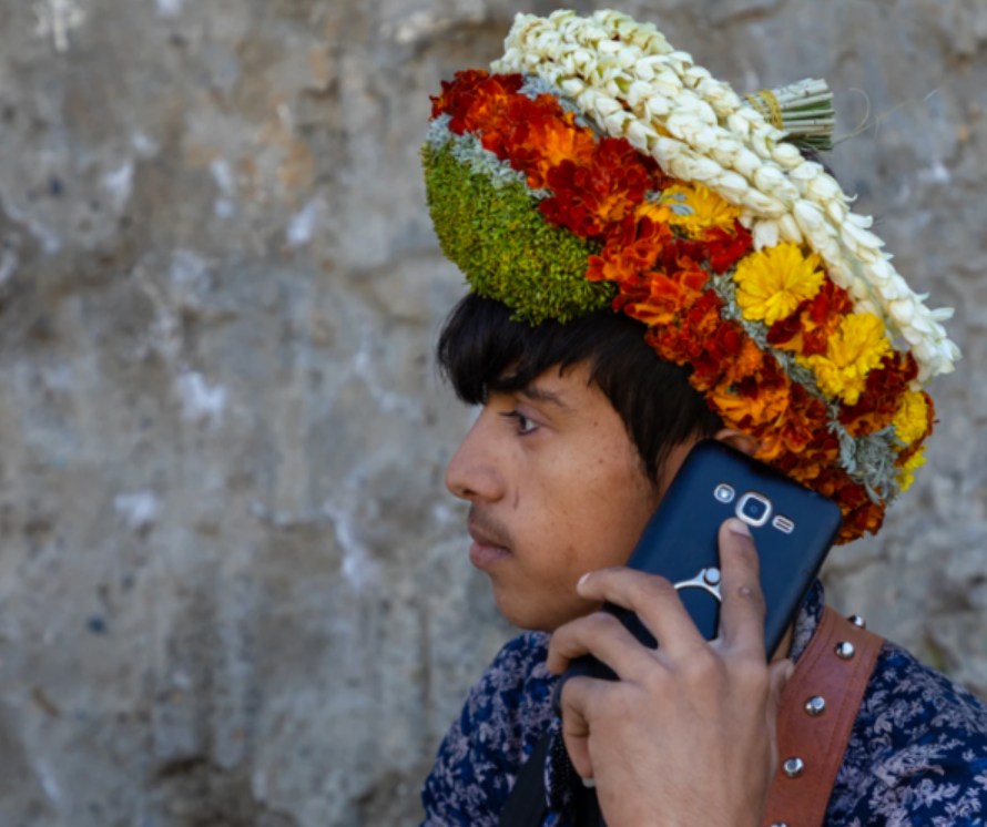 MEN'S FLOWER CROWNS FROM SOUTHERN SAUDI ARABIA