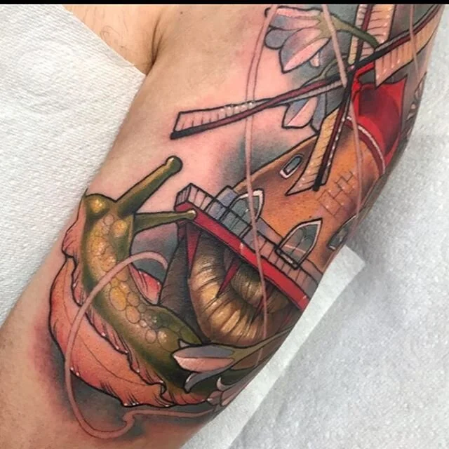 Happy Easter! Nothing says Easter to me like snails and windmills, and being a day late. 
Keep on living those quarantine dreams my lil sugar plums x