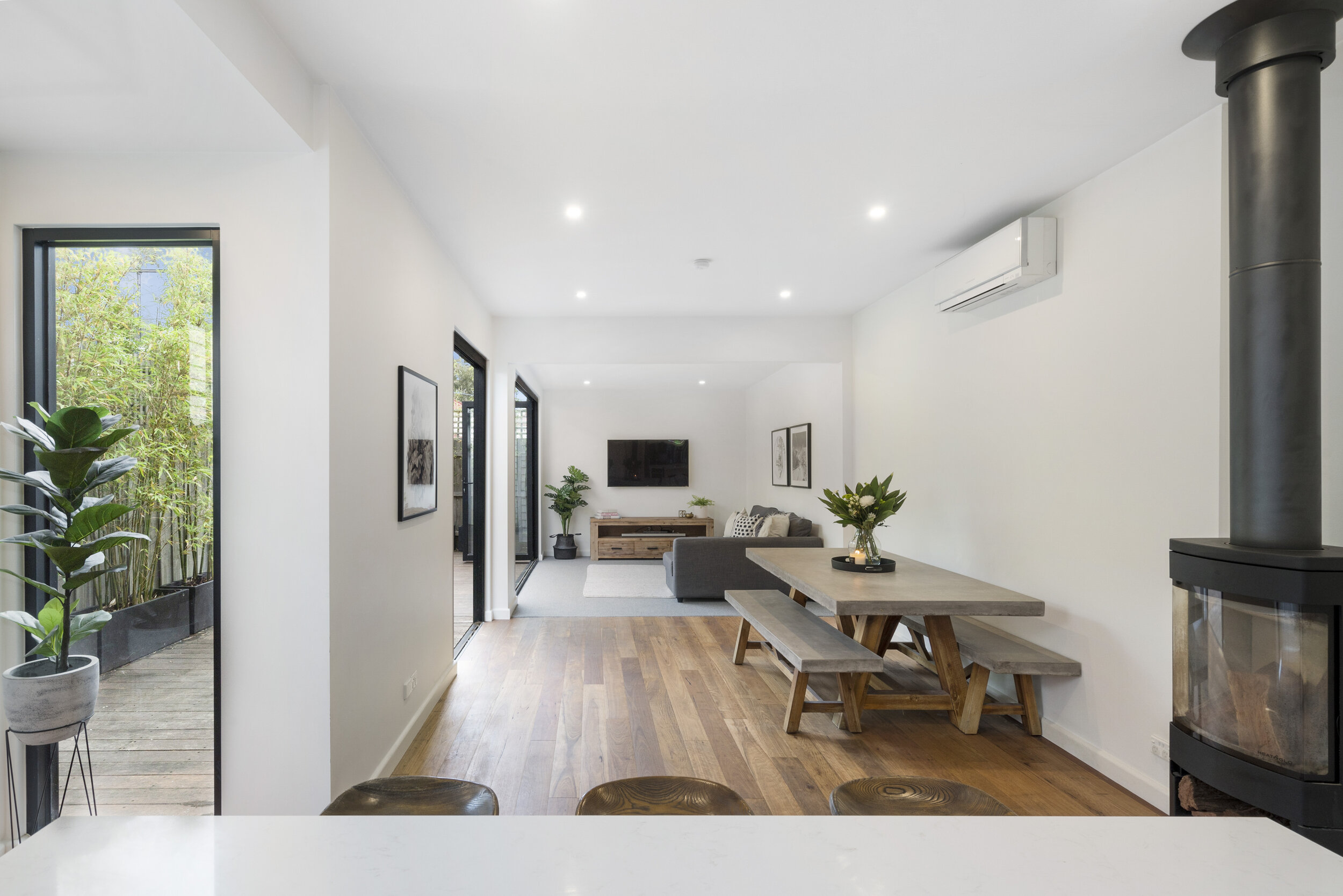 6-Dining Room.jpg