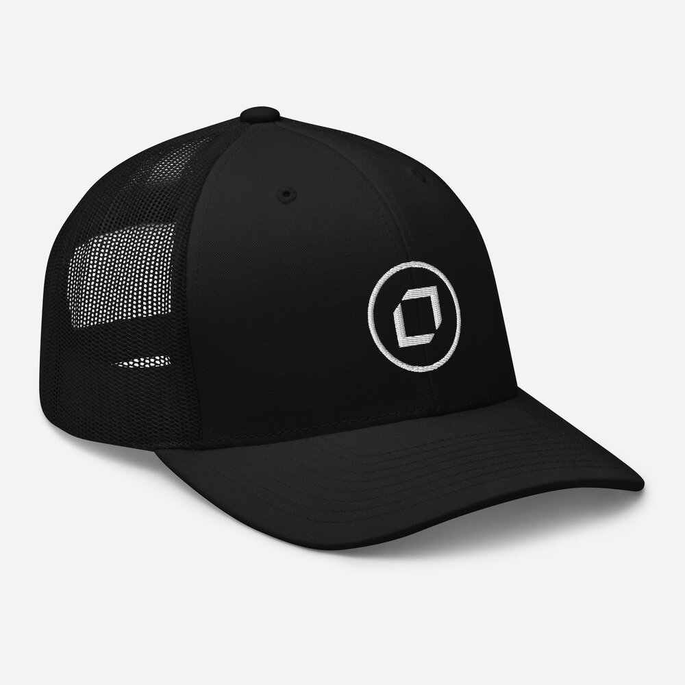 Standard mesh snapback hat