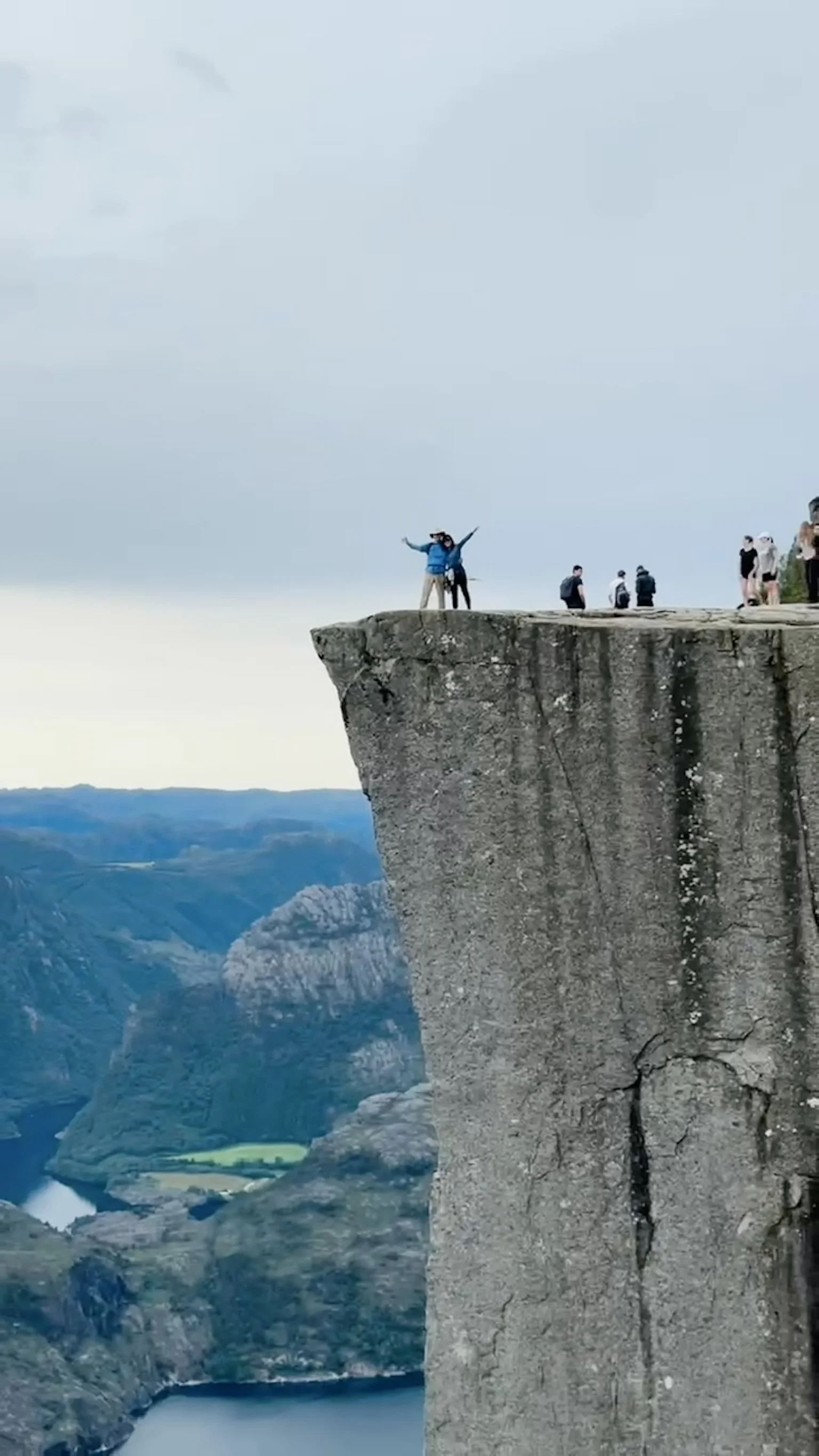 Hike to Preikestolen 徒步布道石