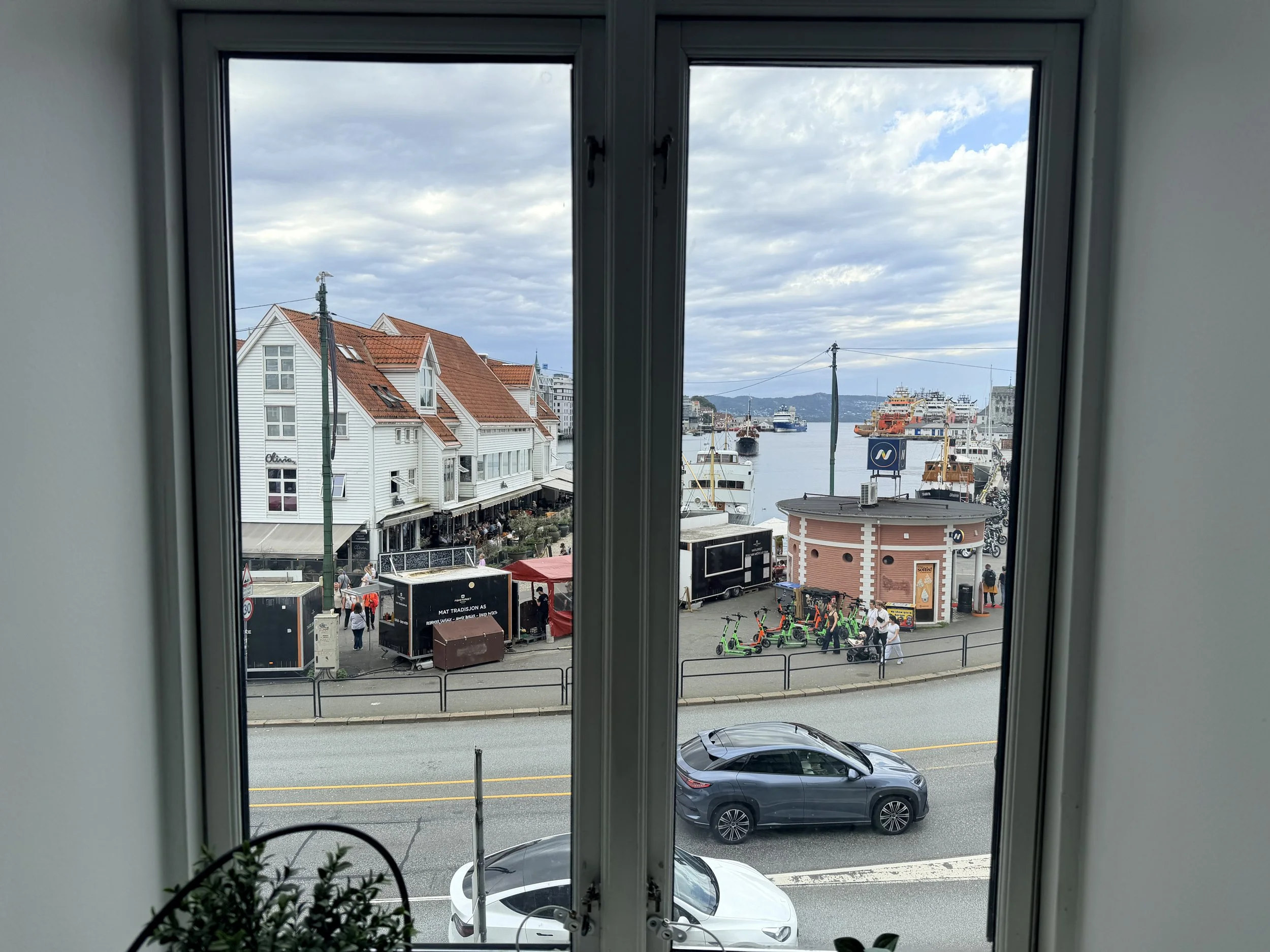 Arrive at Bergen 达到卑尔根