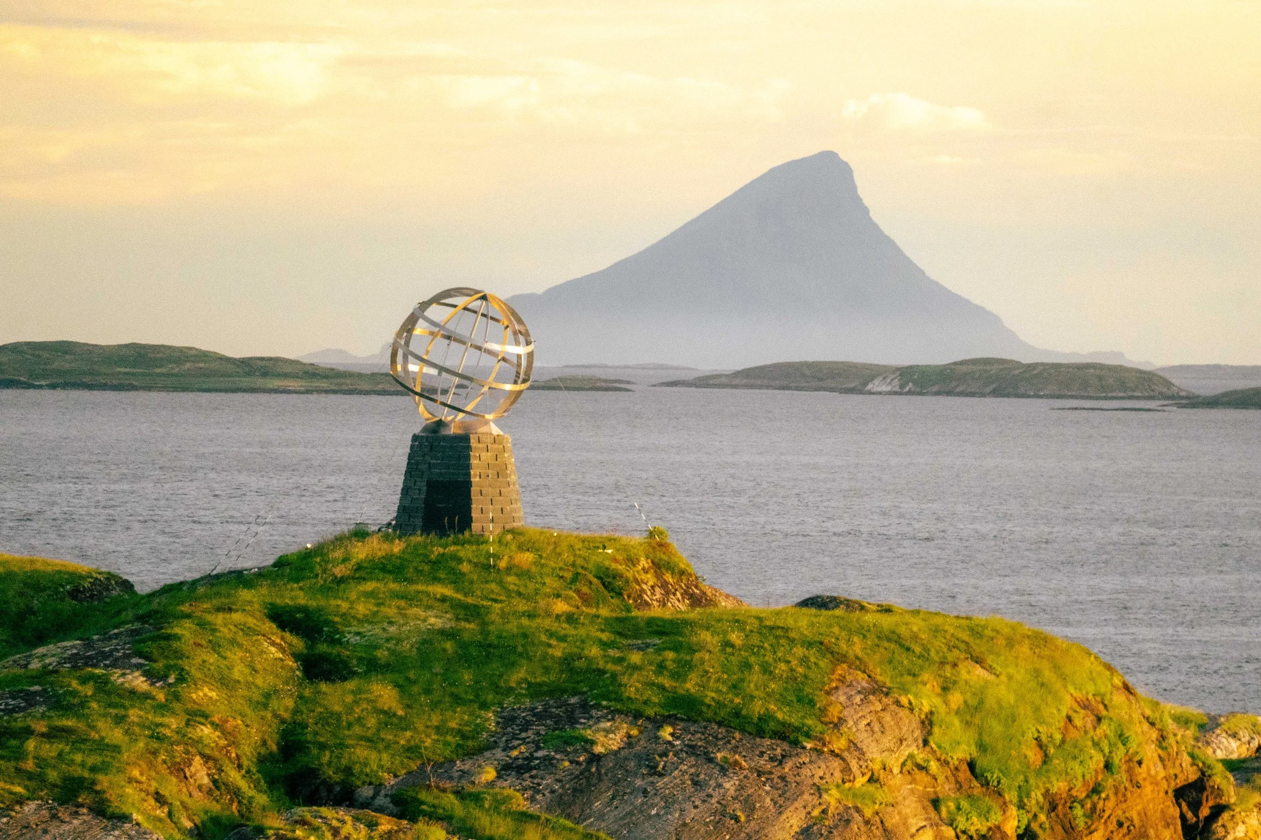 Crossing the Arctic Circle 北极圈 
