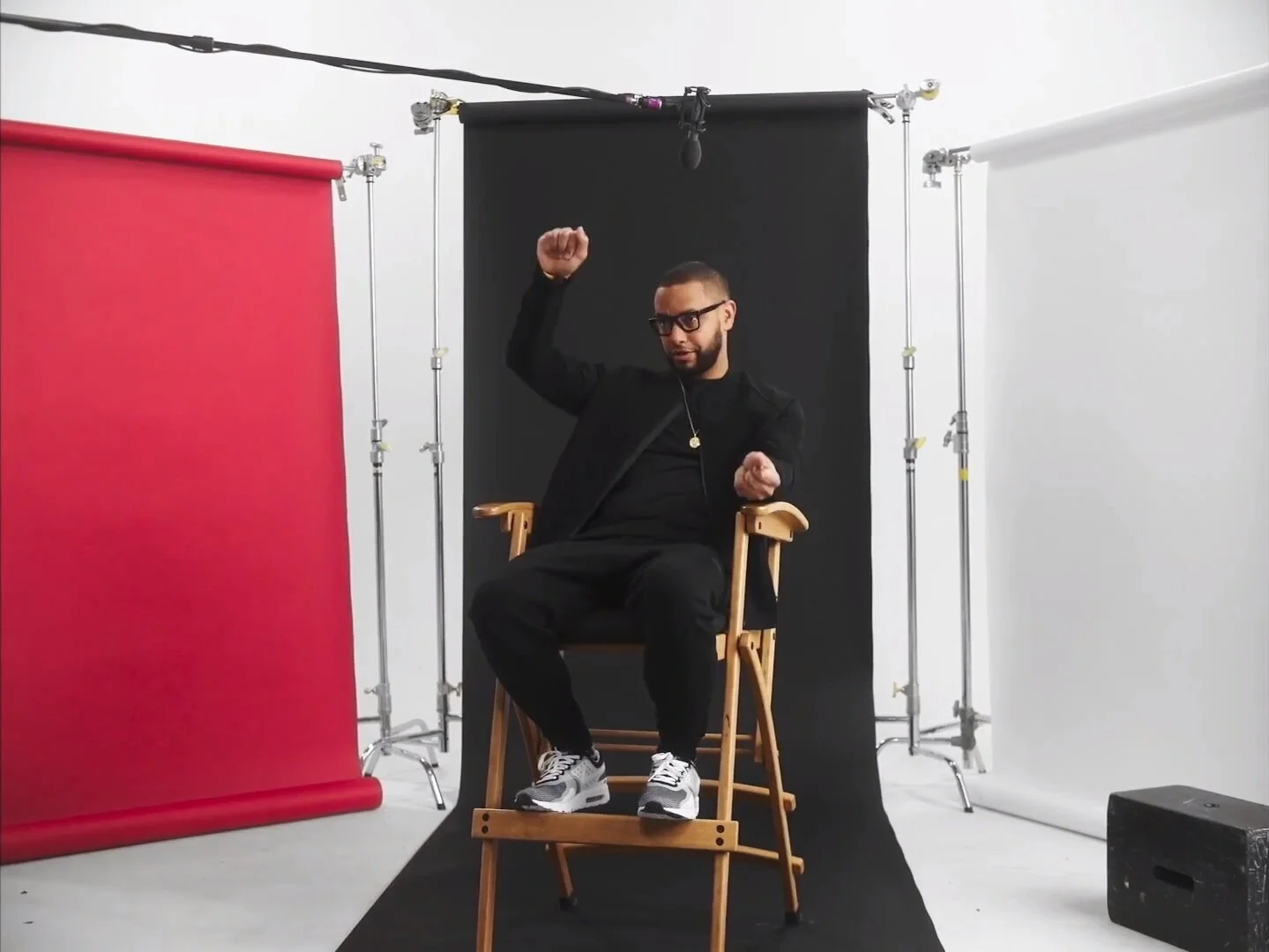 Screenshotter--YouTube-AirMaxMonth-DirectorX-0%E2%80%9926%E2%80%9D.jpg