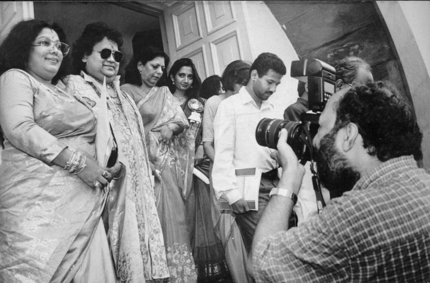  Taking photographs of Bappi Lahiri in 1985. 