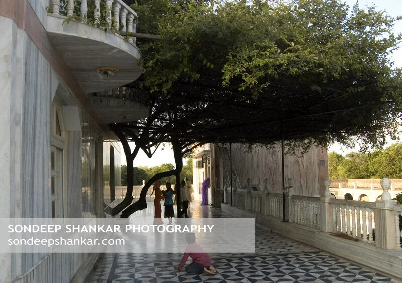 Gurdwara Guru Nanaksar Sahib is located 10 km from Takhat Hazur sahib. Guru Nanak Dev ji stopped here on way to Bidar. He meditated for nine days and nine hours under the jujube tree.