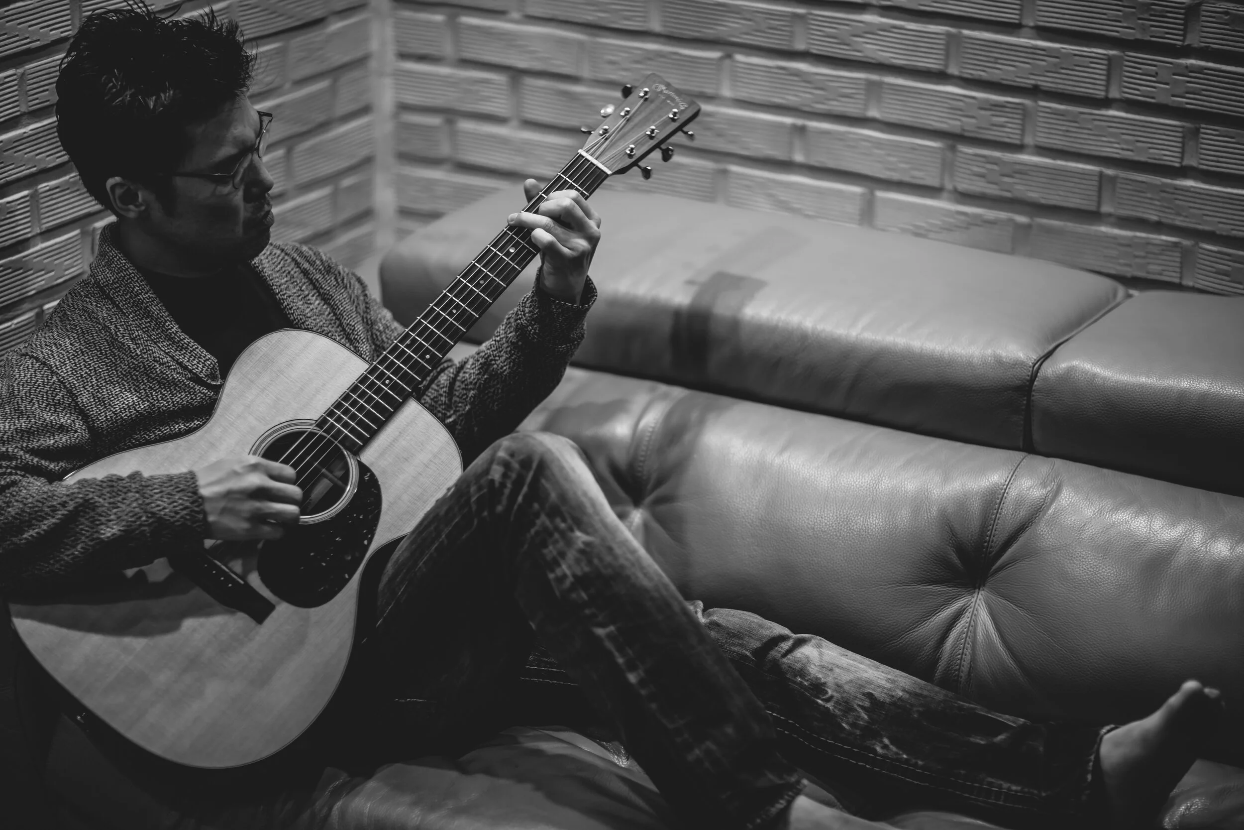 [POSTPONED] 찰리정 : Alone, But Never Alone