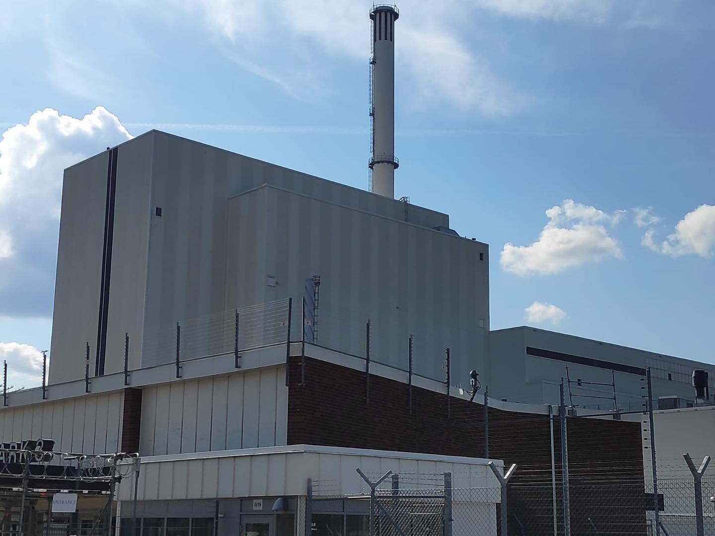 S&auml;teilysuojelua ulkomailla? Alaratech on mukana t&auml;n&auml;&auml;n alkavassa Forsmark 3 laitosyksik&ouml;n vuosihuollossa!☢️ #alara #s&auml;teilysuojelu #ydinvoima