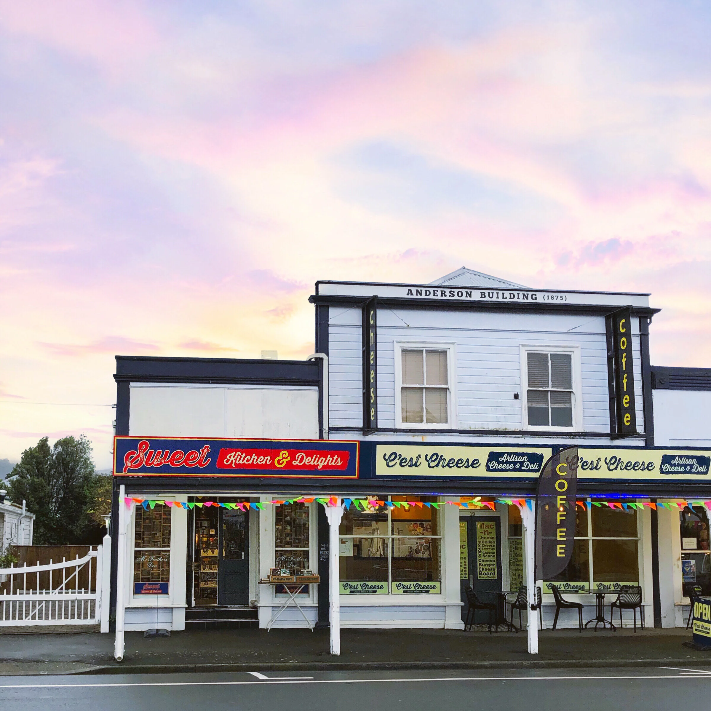 Bookshops and Stargazing; Featherston Booktown