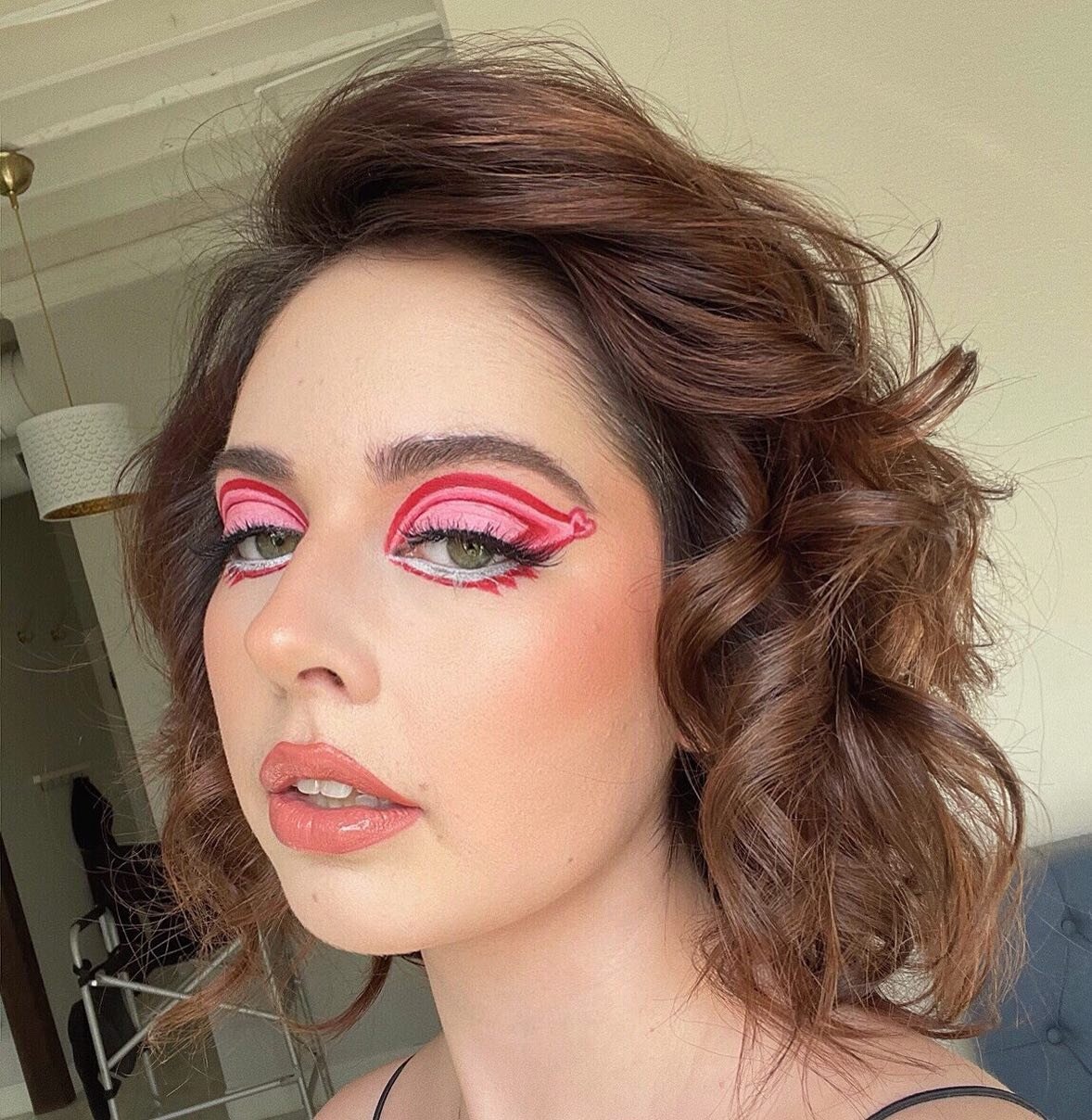 Valentine&rsquo;s Vibes❤️💗

Model - @ashley_verdebeauty 
Hair - @tina_verdebeauty 

Products used - 
Skin prep - @glowrecipe plum plump cream, watermelon dew drops 
Brows - @anastasiabeverlyhills 
Eyes - @inglot_cosmetics white liner, @verdebeauty &