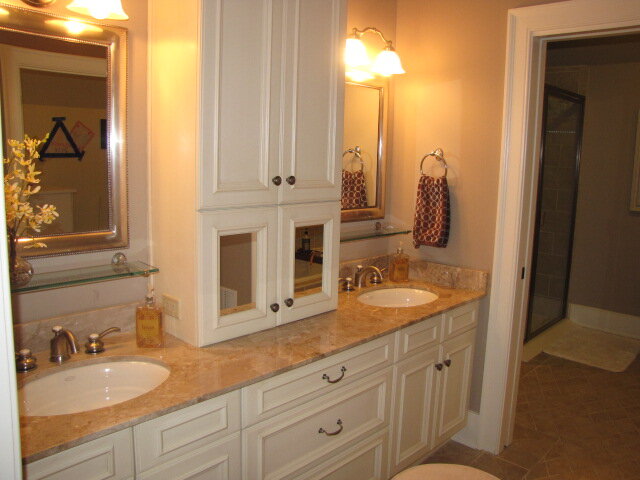 2nd Floor Bedroom -3 Bath.JPG