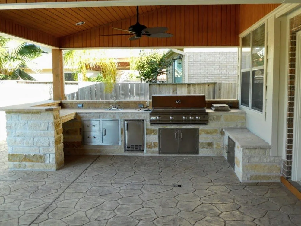 Outdoor Kitchens — Matt's Custom Decks