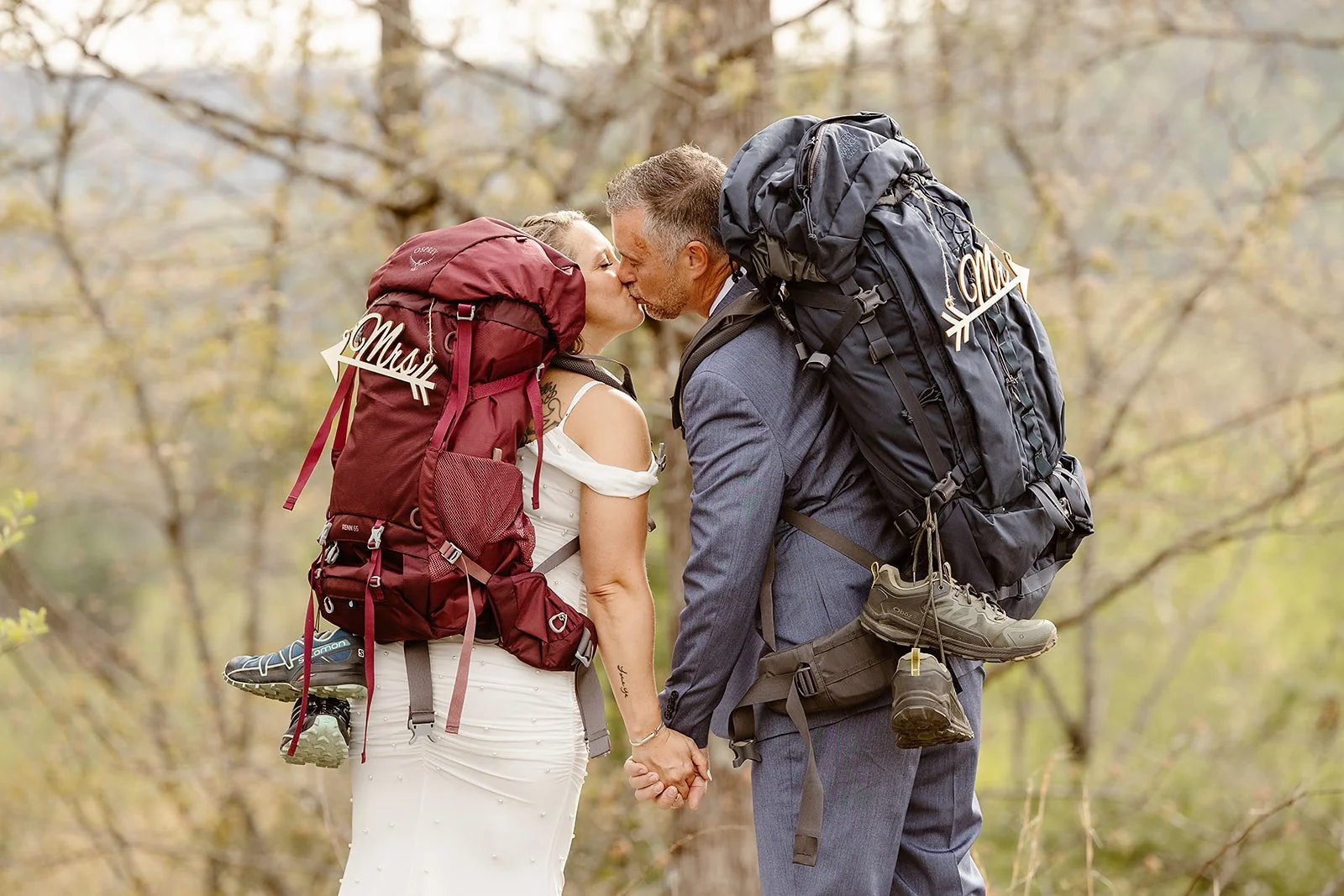 what couples bring to a hiking elopement