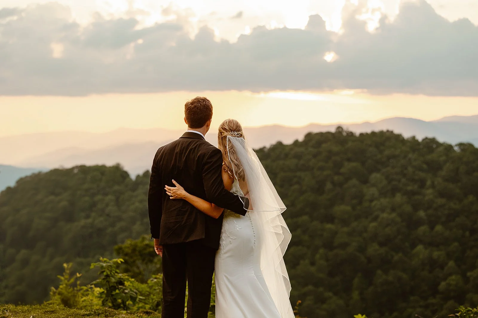 sunset wedding spots near Sylva