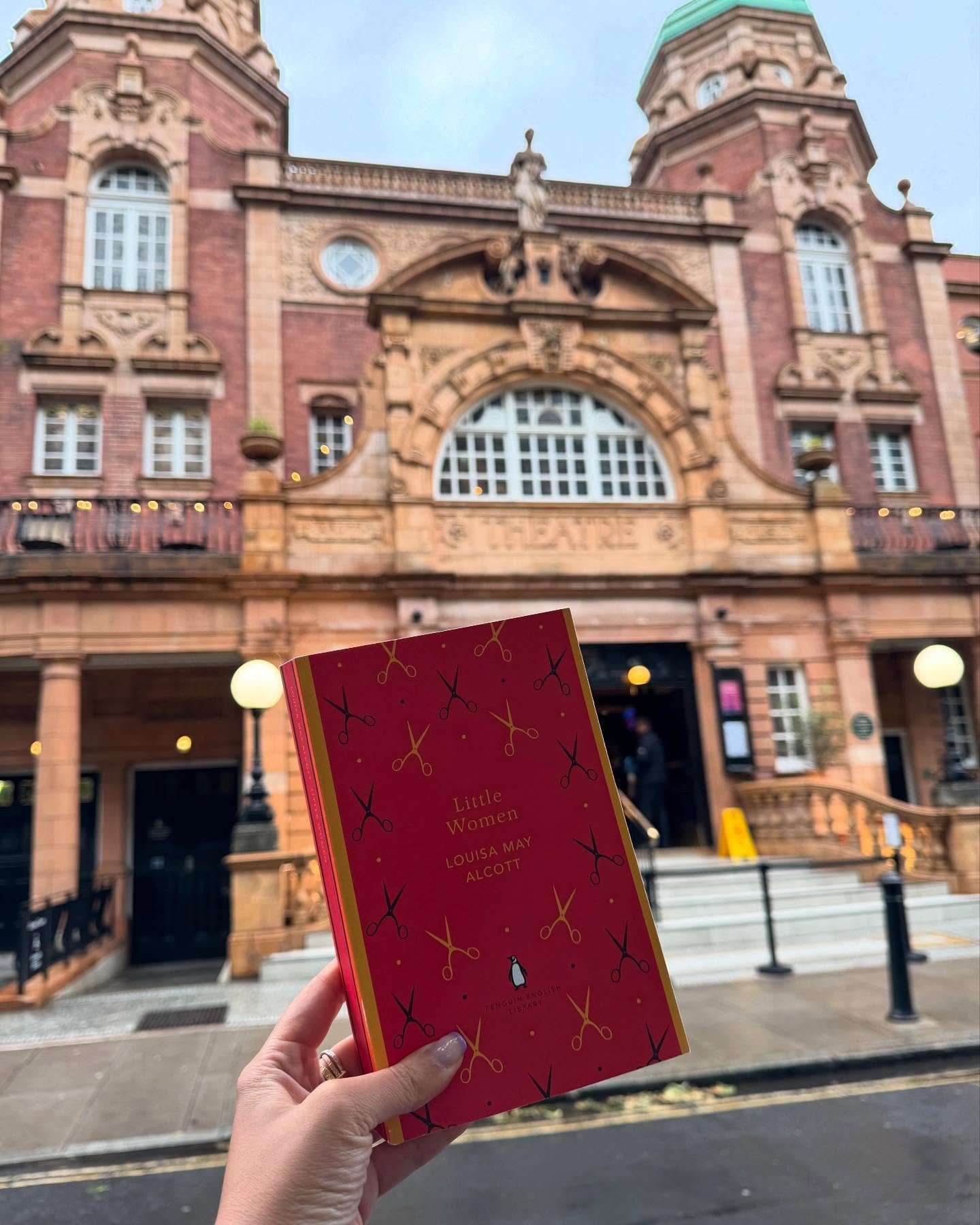 Review from @miriamshanna:
Little Women 📚 to 🎭 adaptation at The Richmond Theatre!
⭐️⭐️⭐️⭐️

An all time classic, there have been so many adaptations of Little Women by Louisa May Alcott over the years including the excellent Greta Gerwig film. Lin