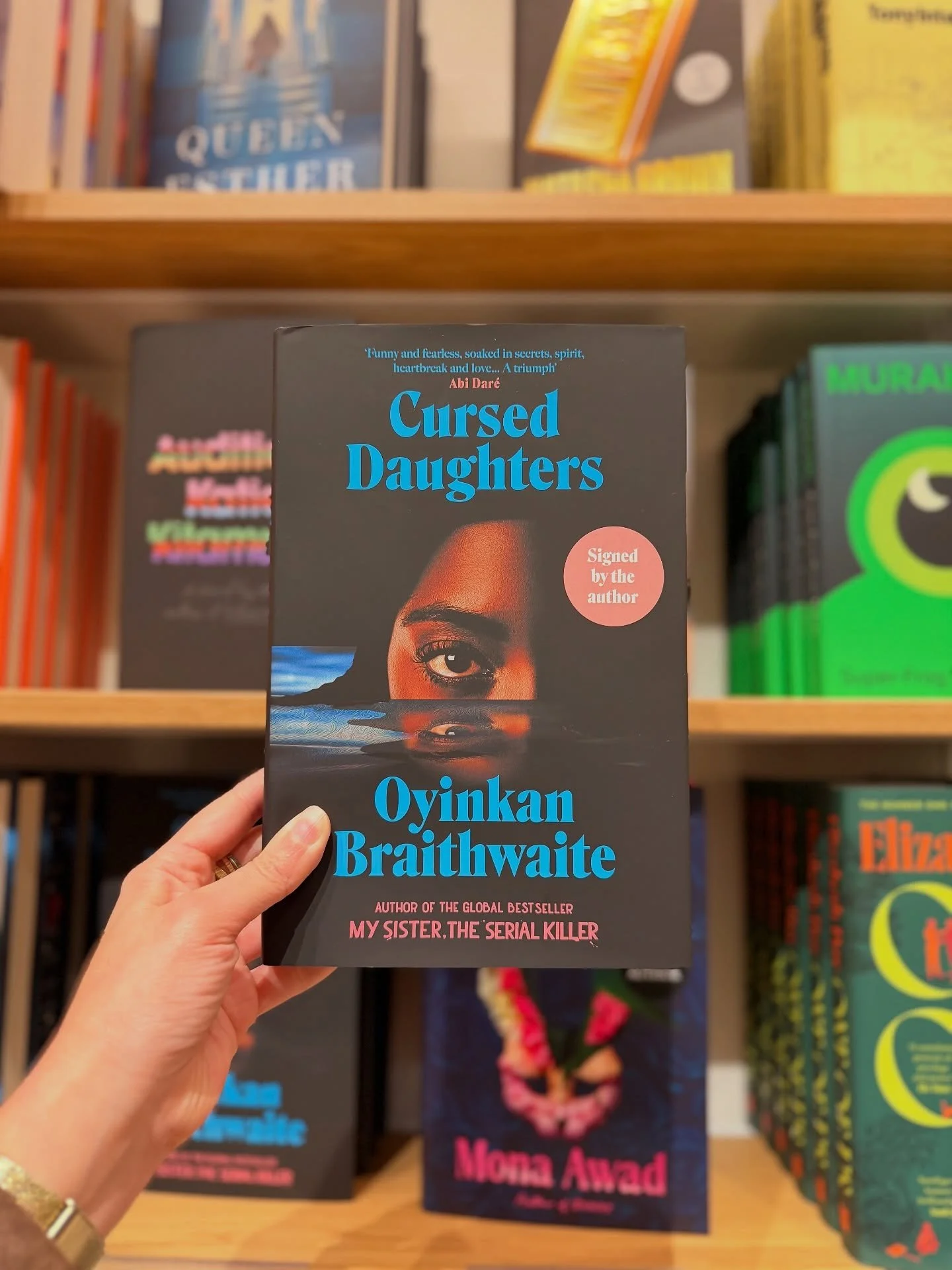 Review from @ostomateforlife:
Cursed Daughters by Oyinkan Braithwaite 
📘📘📘📘

I have to admit My Sister the Serial Killer didn&rsquo;t click with me as much as everyone else, however, Oyinkan&rsquo;s second book really impressed me. 

The author e